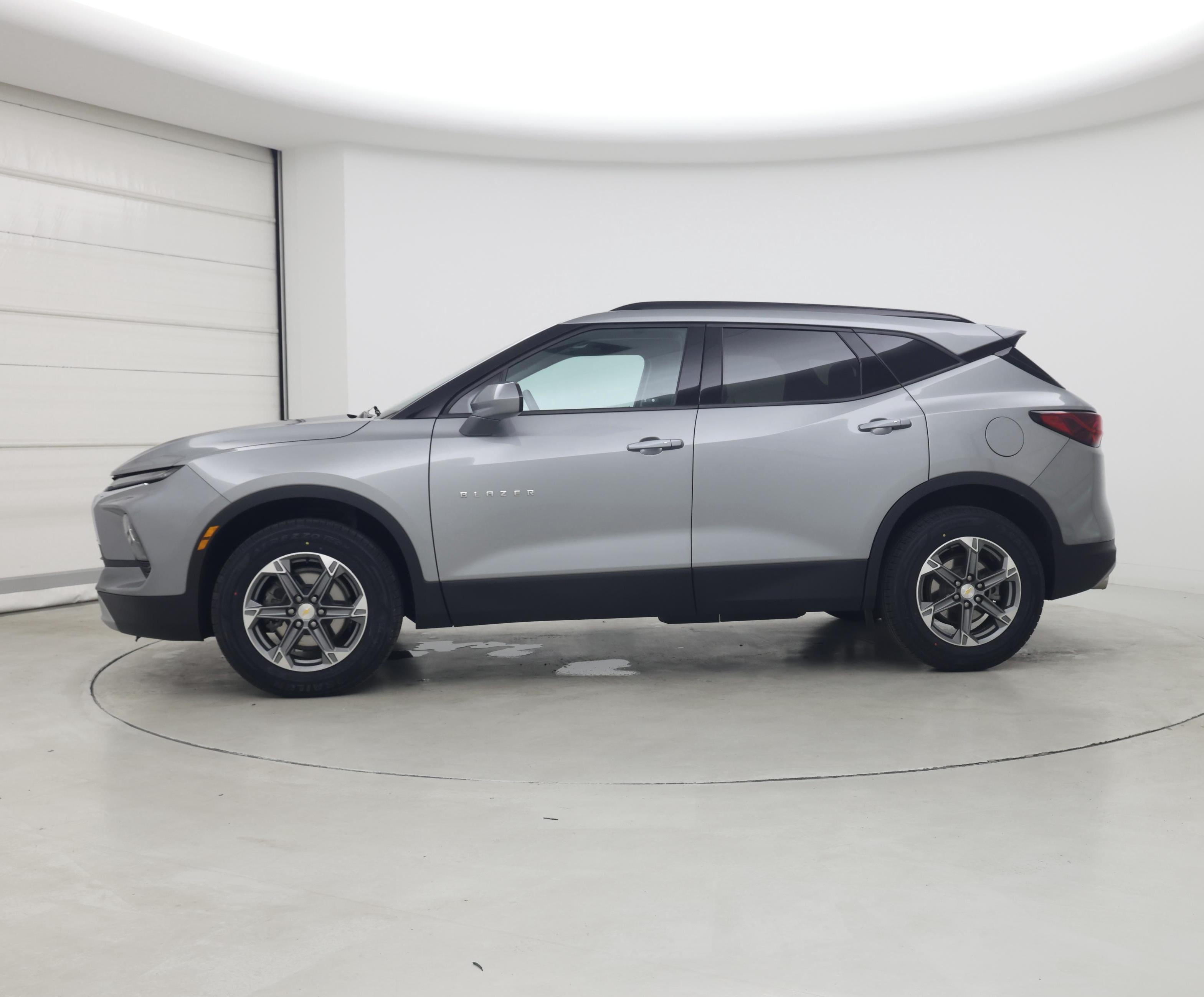 Thumbnail: 2023 Chevrolet Blazer - 3