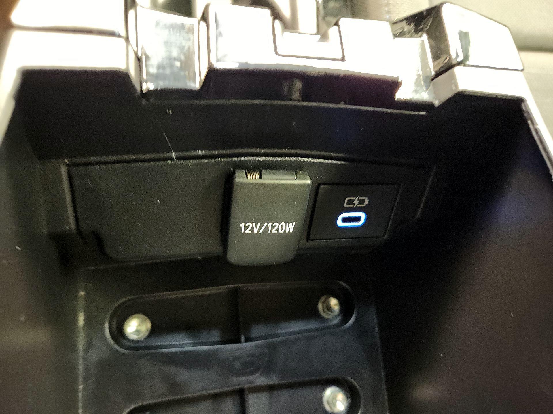 Thumbnail: 2022 Toyota Corolla - 18