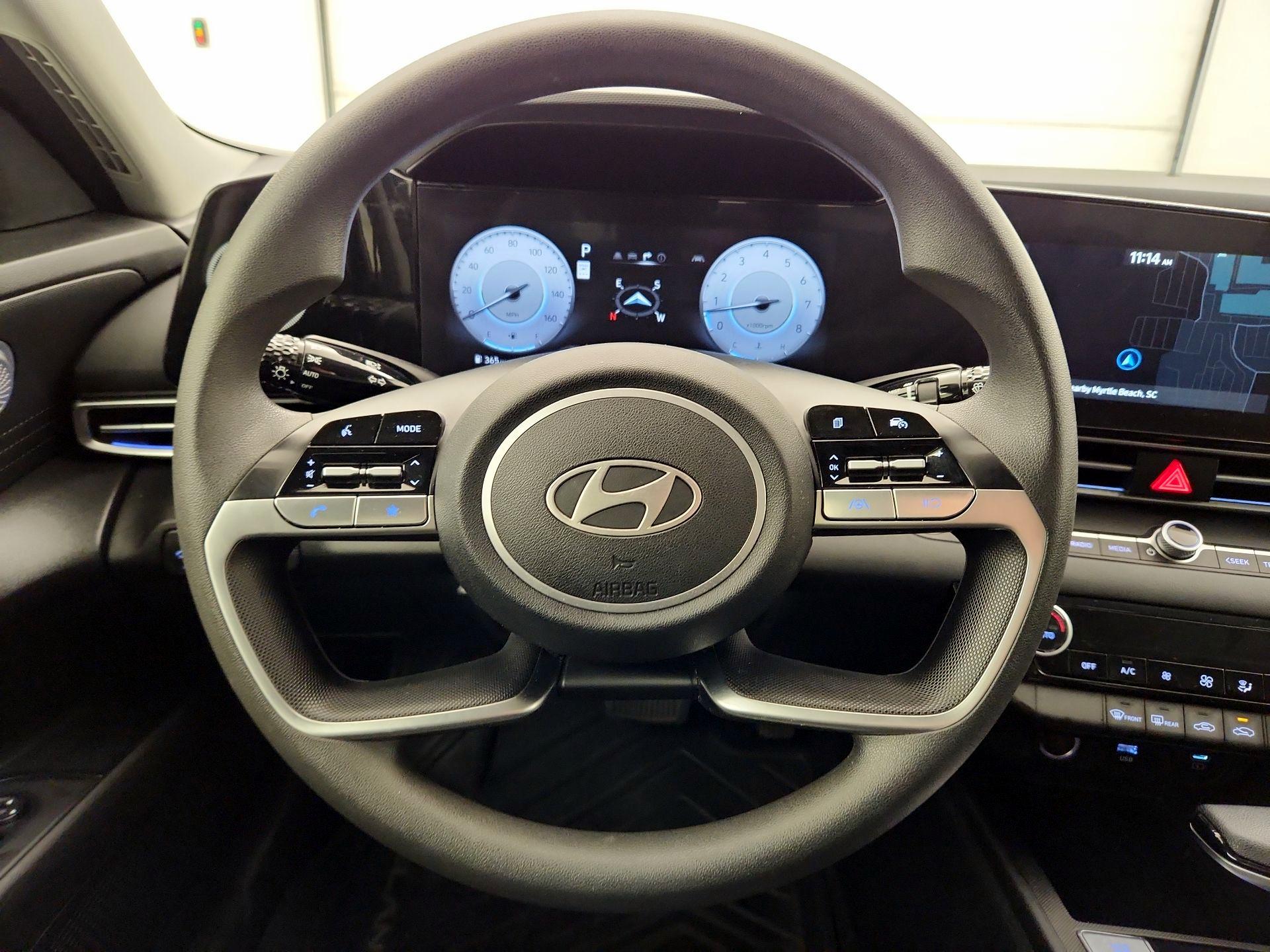 Thumbnail: 2024 Hyundai Elantra - 10