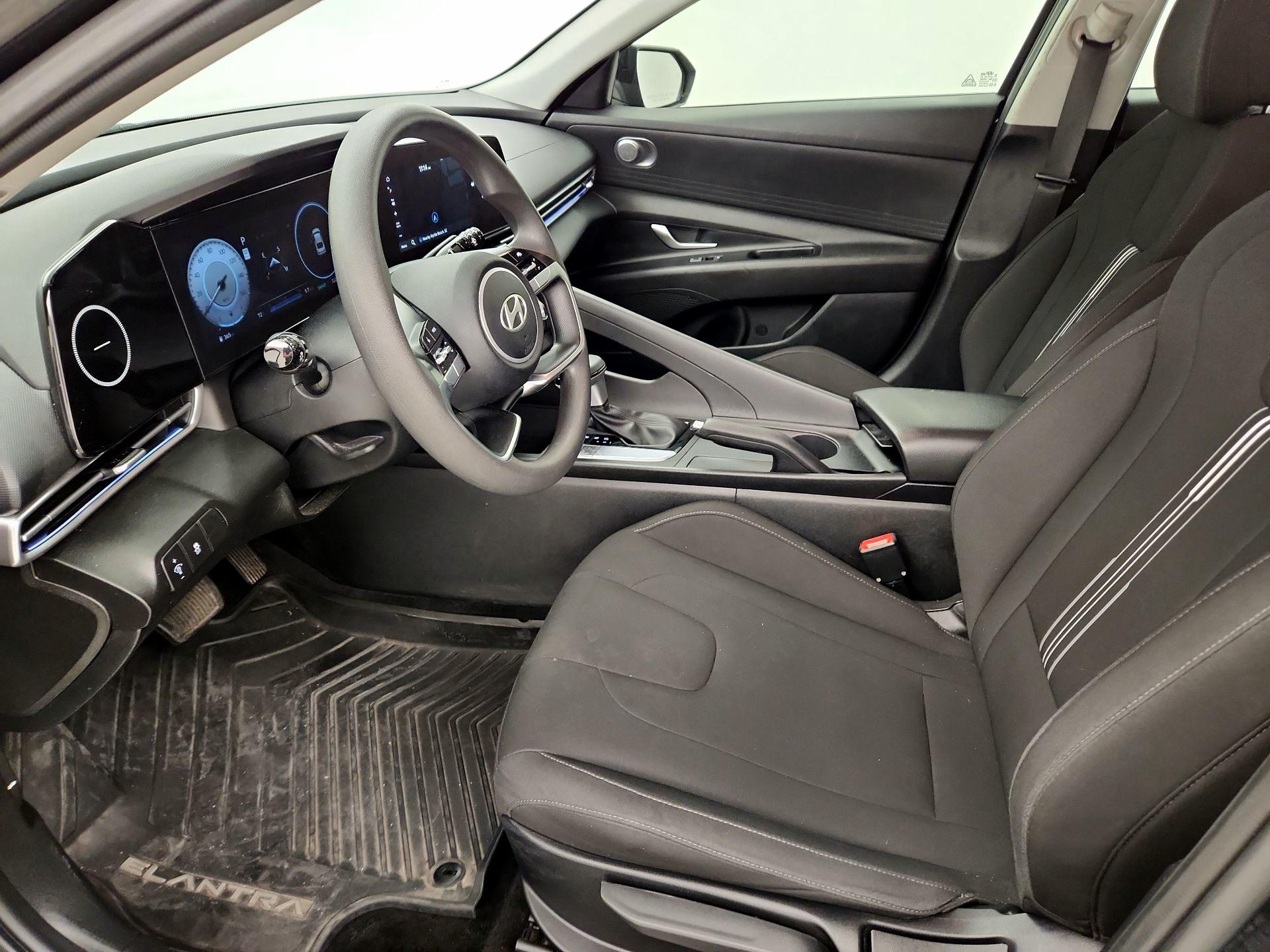 Thumbnail: 2024 Hyundai Elantra - 11
