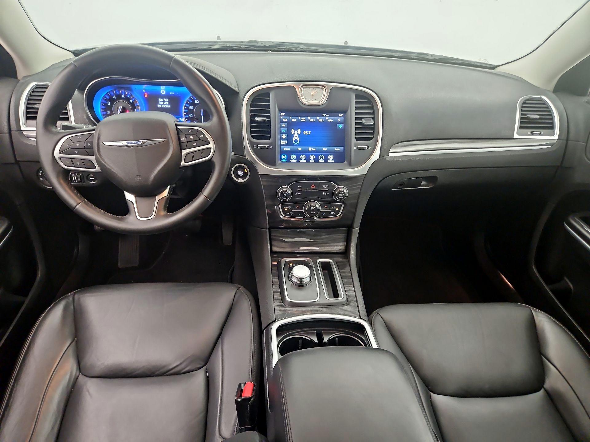 Thumbnail: 2021 Chrysler 300 - 9