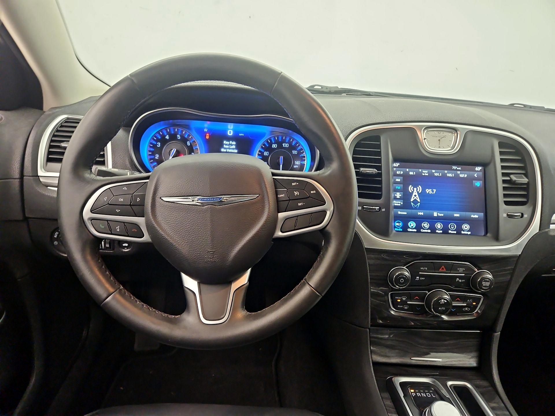 Thumbnail: 2021 Chrysler 300 - 10