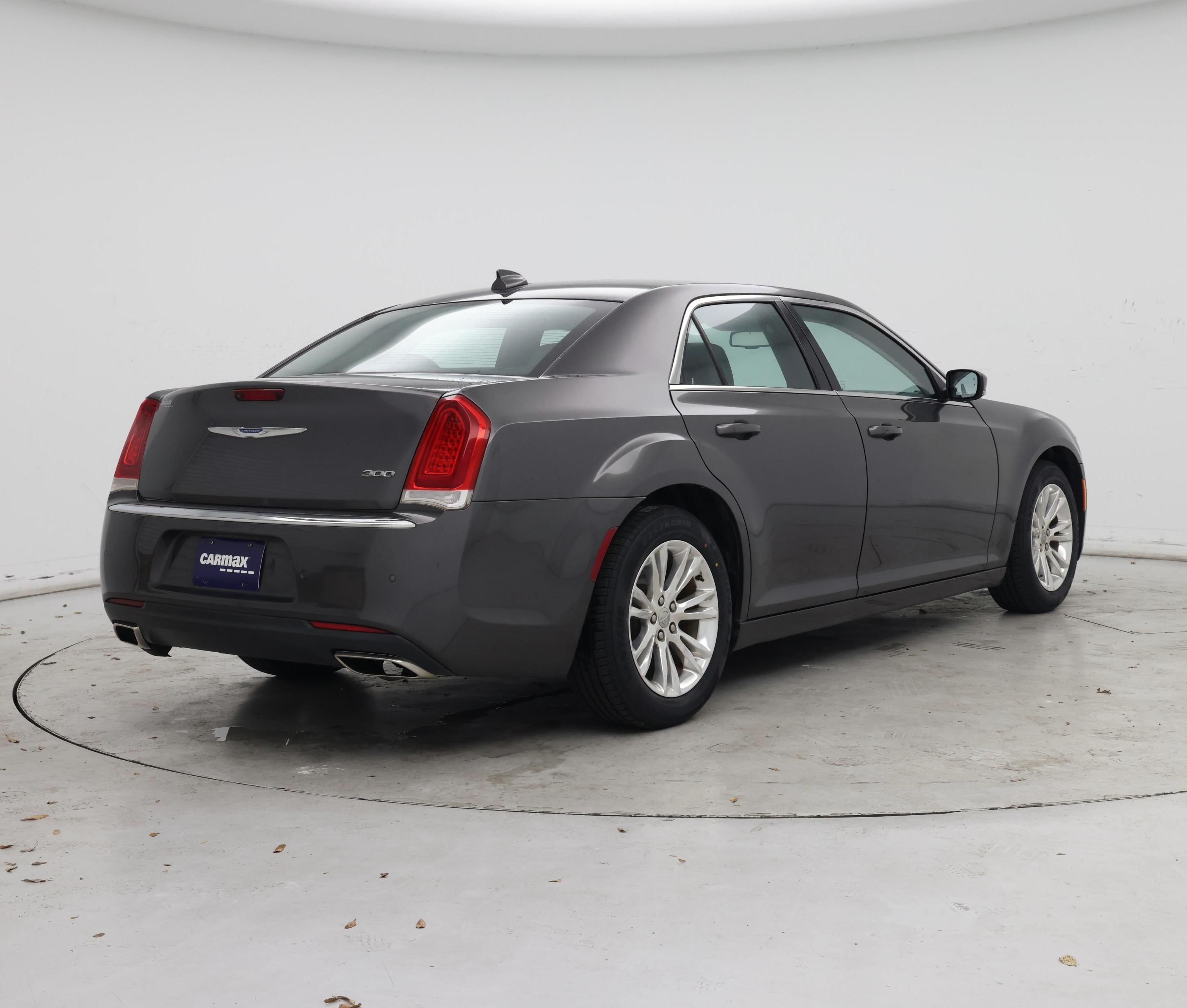 Thumbnail: 2021 Chrysler 300 - 8