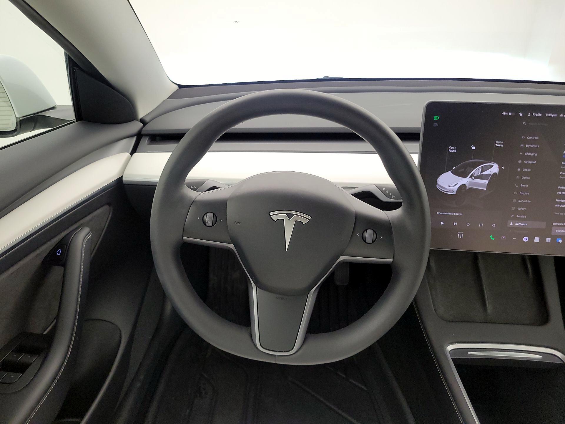 Thumbnail: 2023 Tesla Model 3 - 10