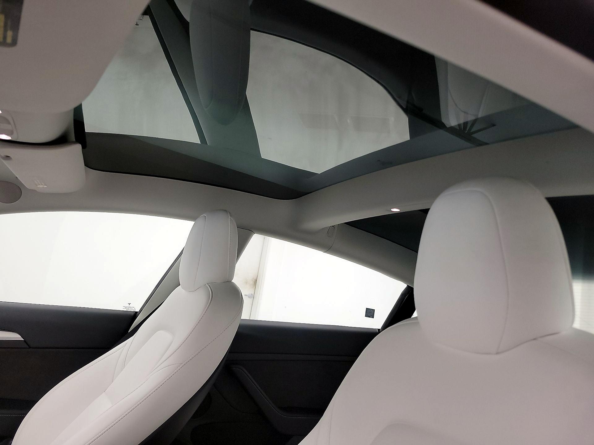 Thumbnail: 2023 Tesla Model 3 - 19