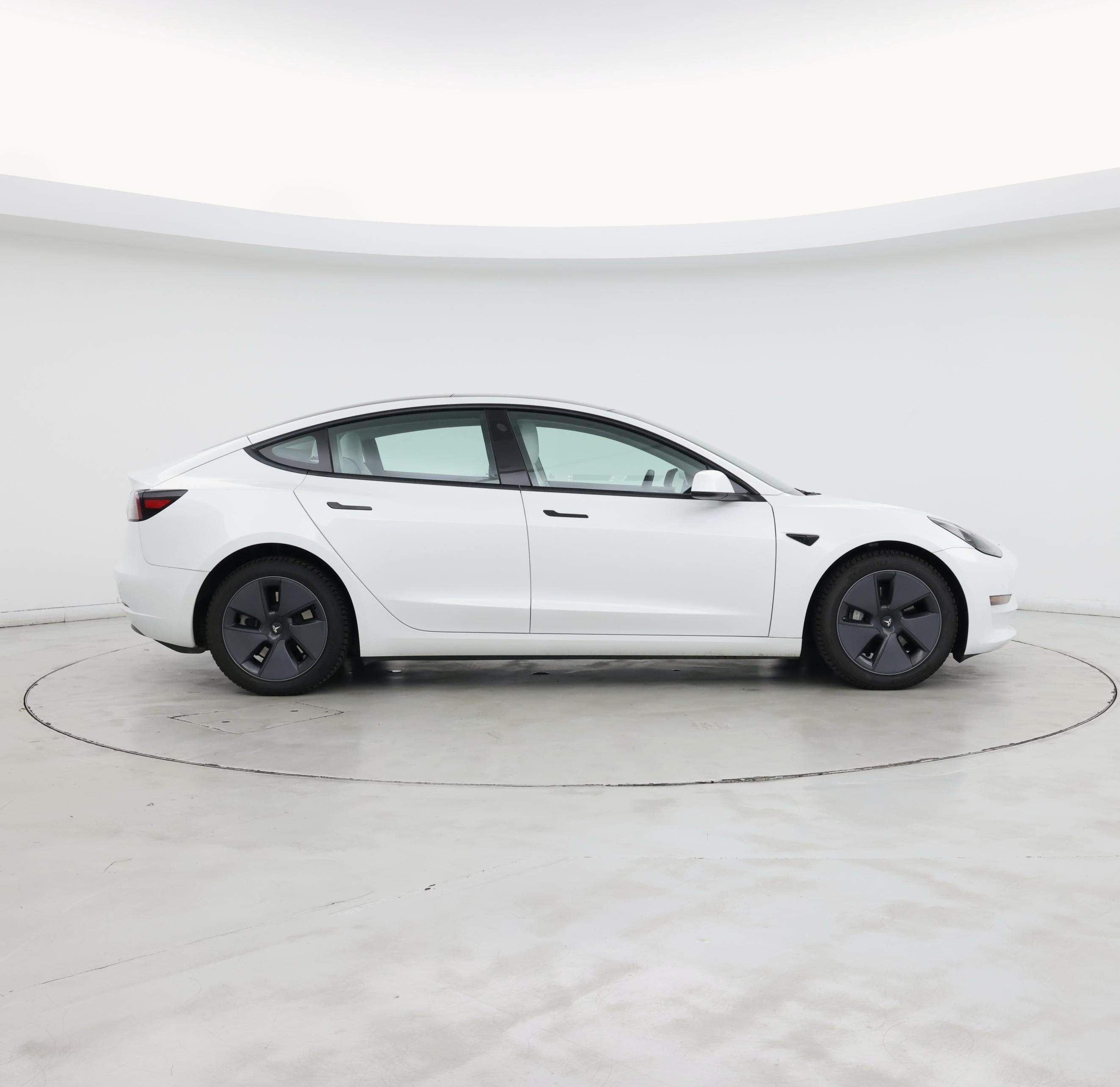 Thumbnail: 2023 Tesla Model 3 - 7