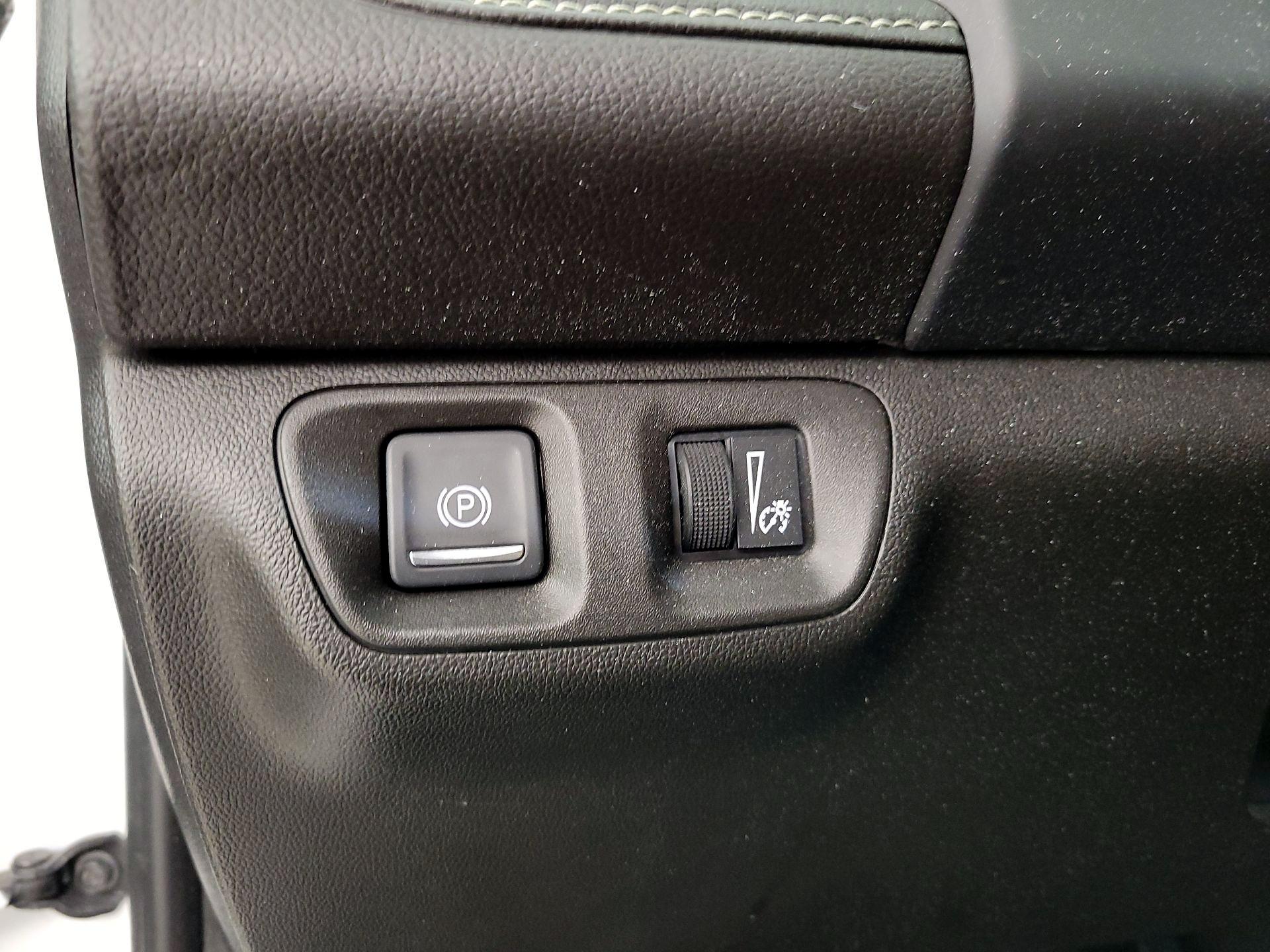 Thumbnail: 2023 GMC Acadia - 13