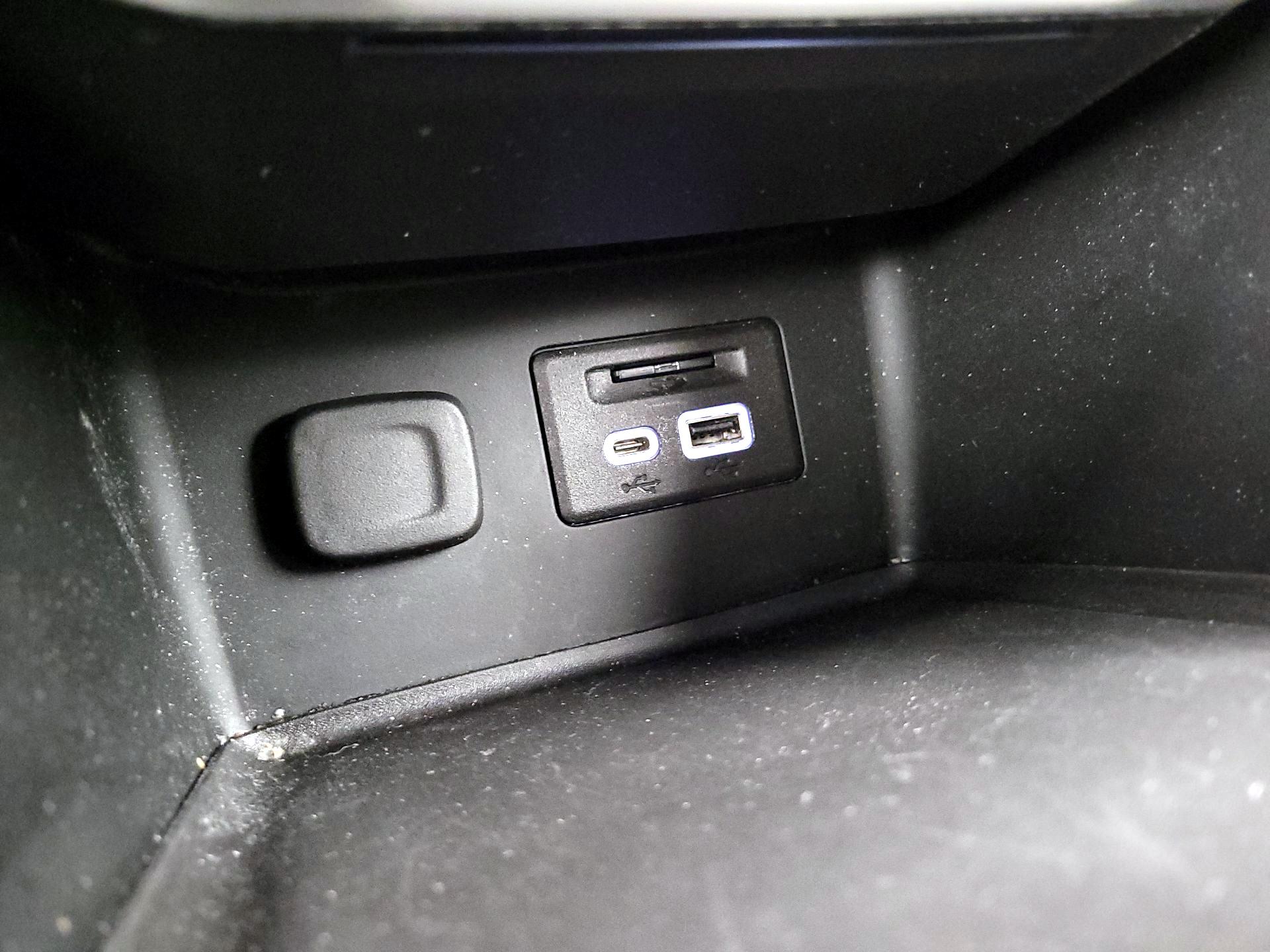 Thumbnail: 2023 GMC Acadia - 18