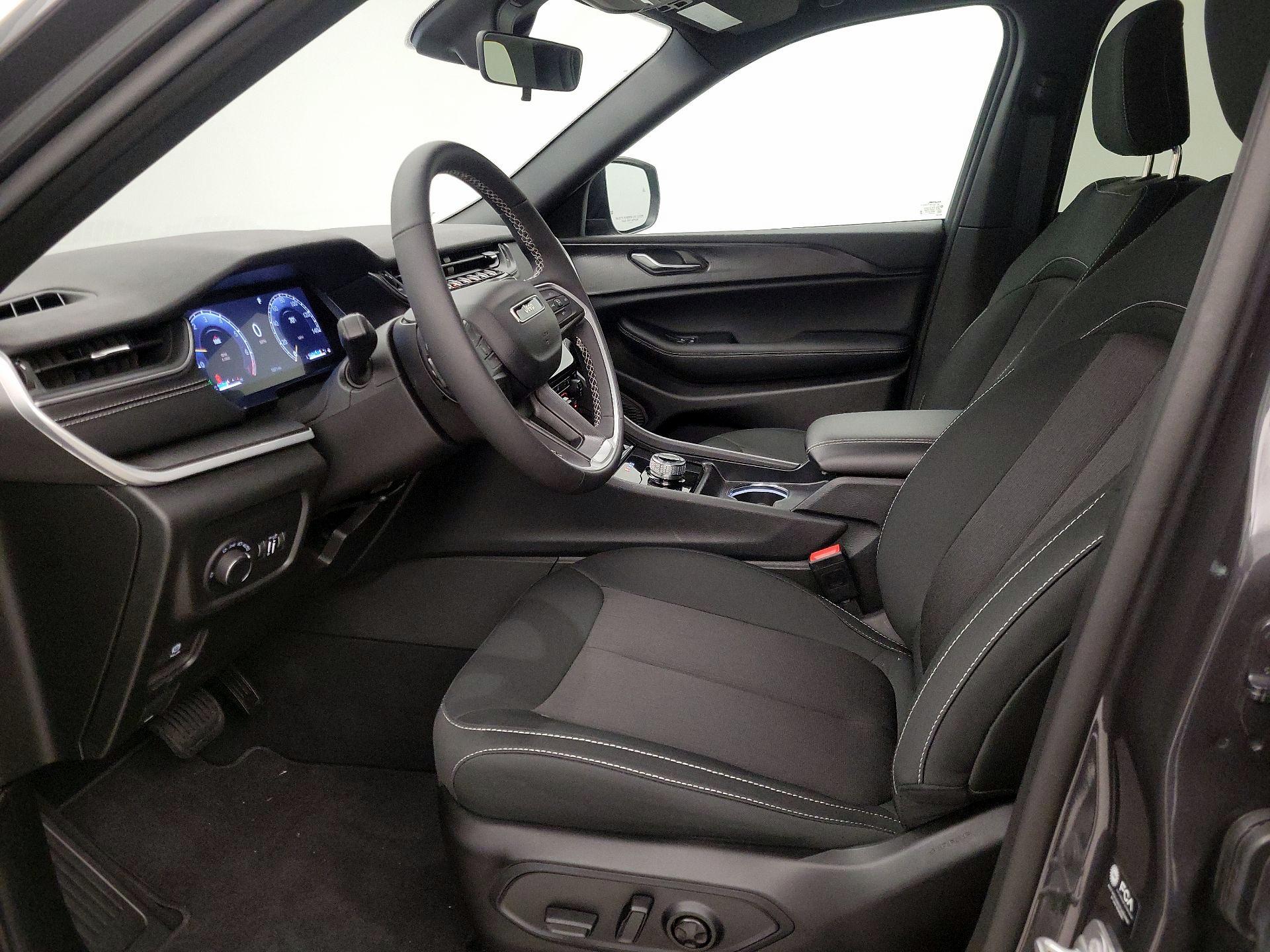 Thumbnail: 2025 Jeep Grand Cherokee - 11