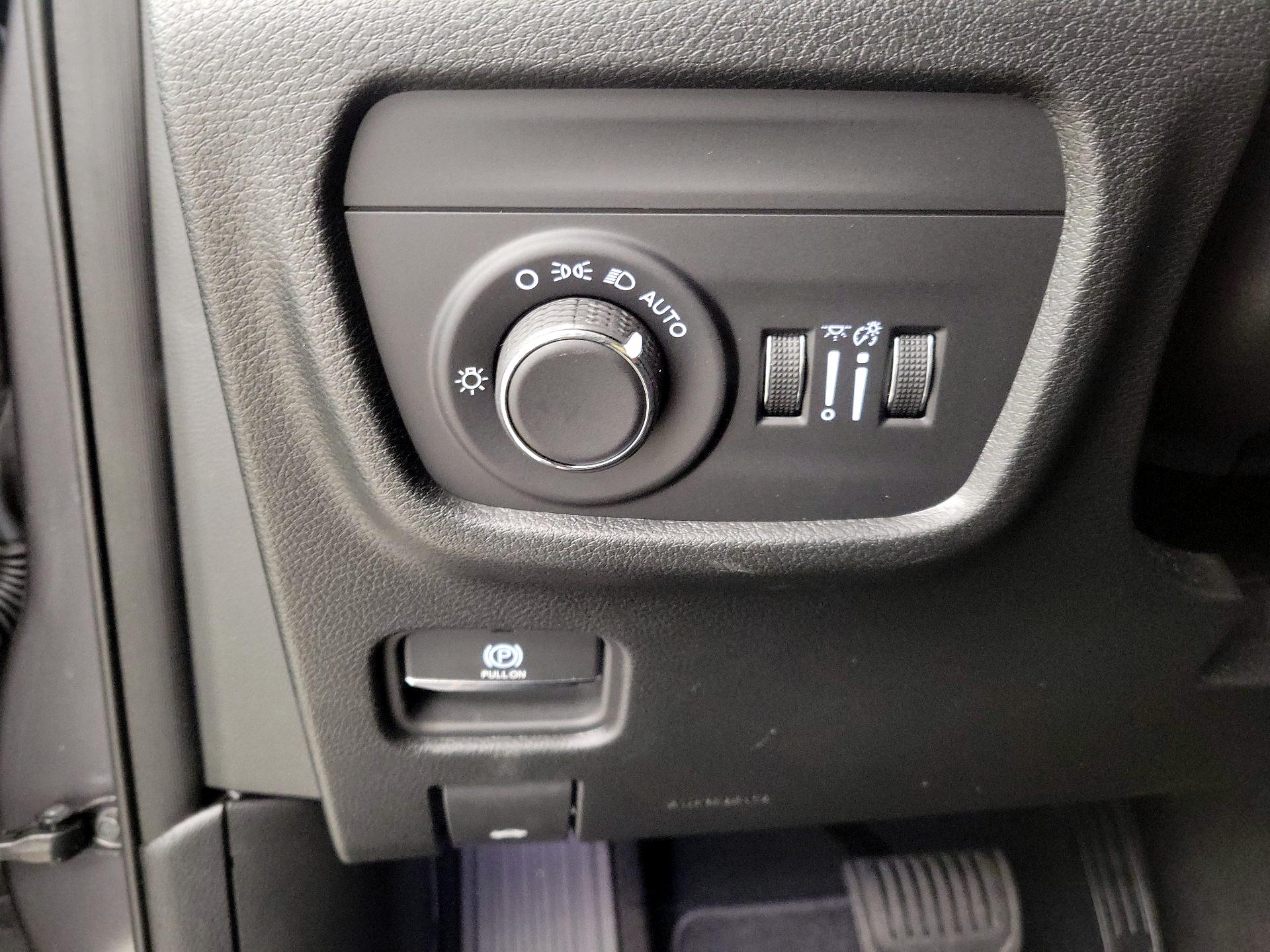 Thumbnail: 2025 Jeep Grand Cherokee - 13