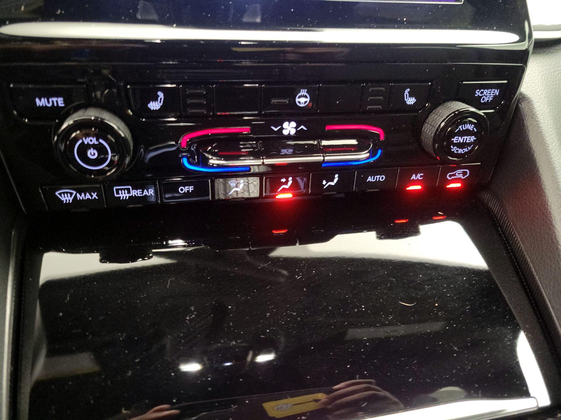 Thumbnail: 2025 Jeep Grand Cherokee - 16