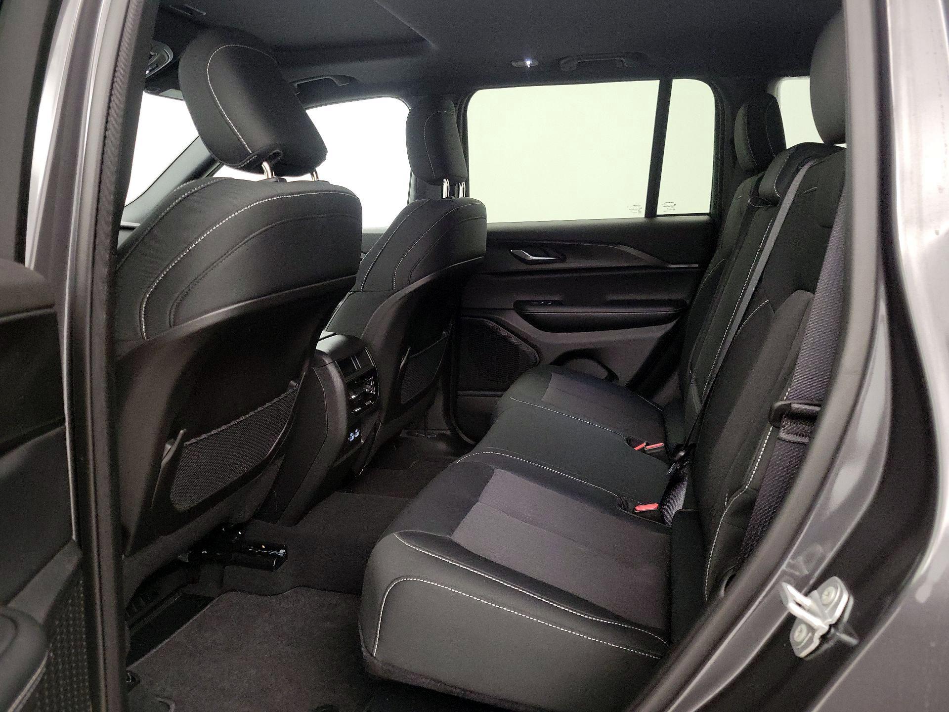 Thumbnail: 2025 Jeep Grand Cherokee - 20