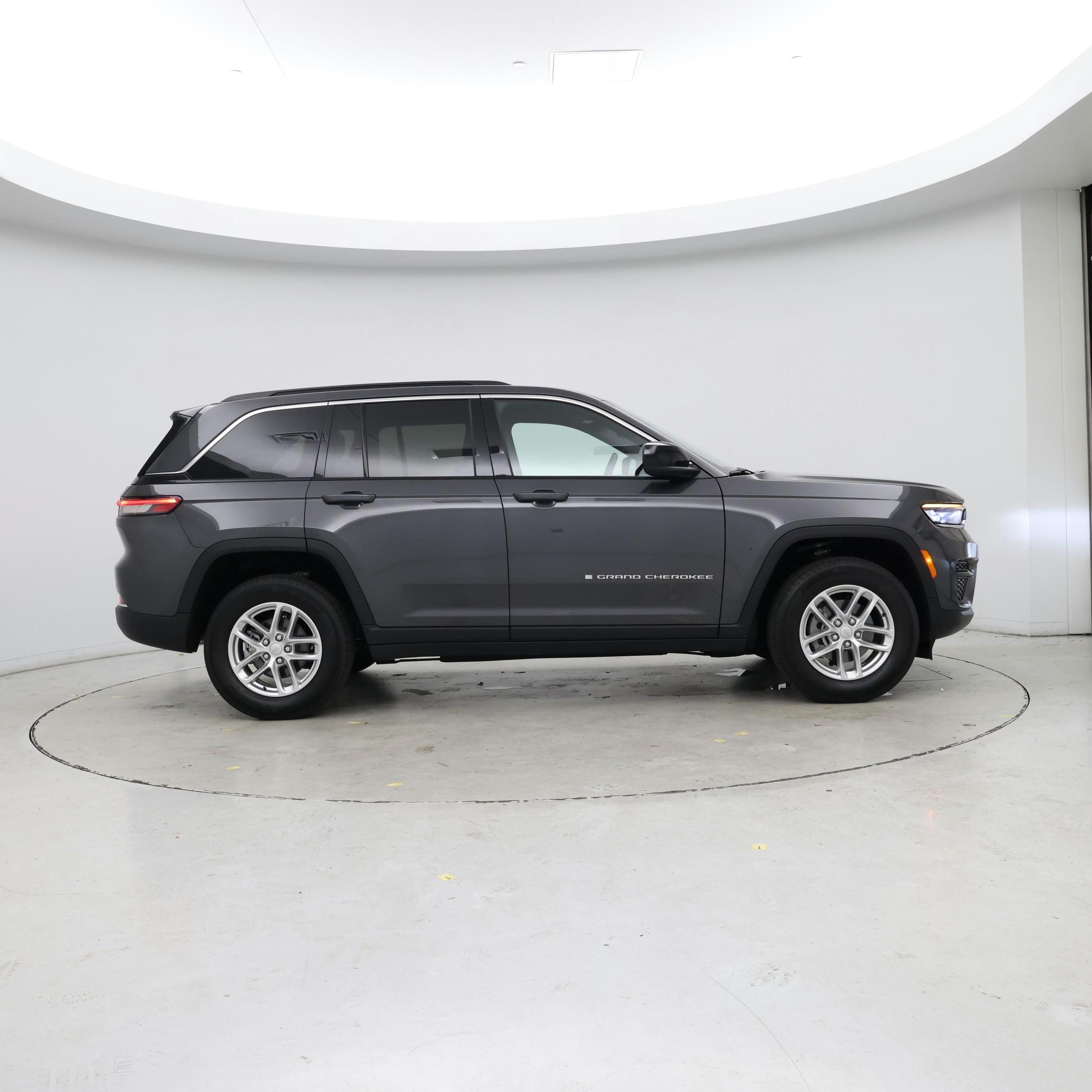 Thumbnail: 2025 Jeep Grand Cherokee - 7