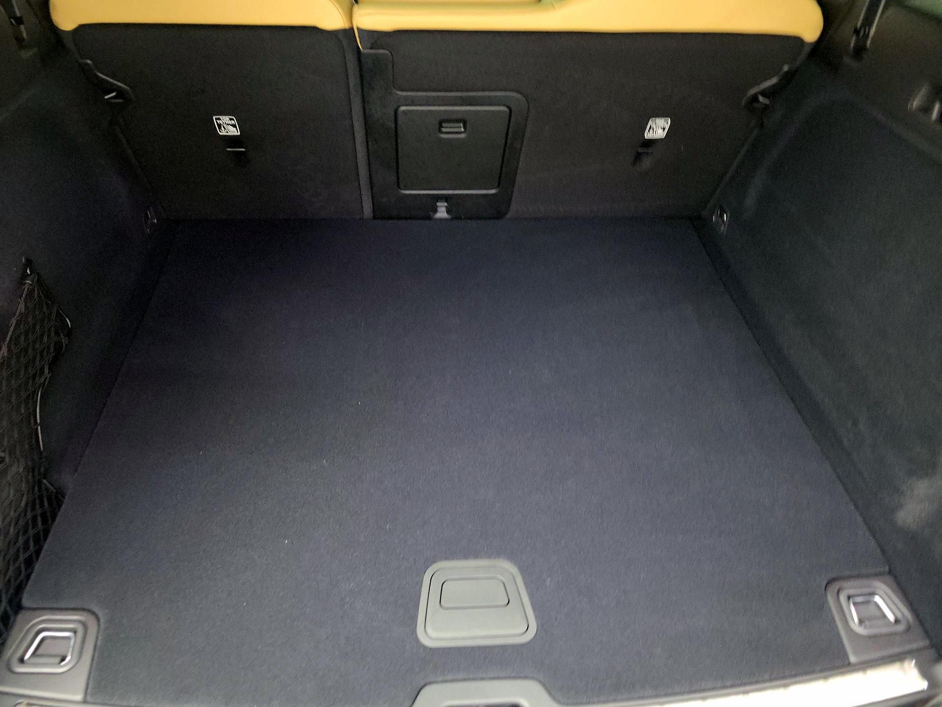 Thumbnail: 2025 Volvo XC60 - 20