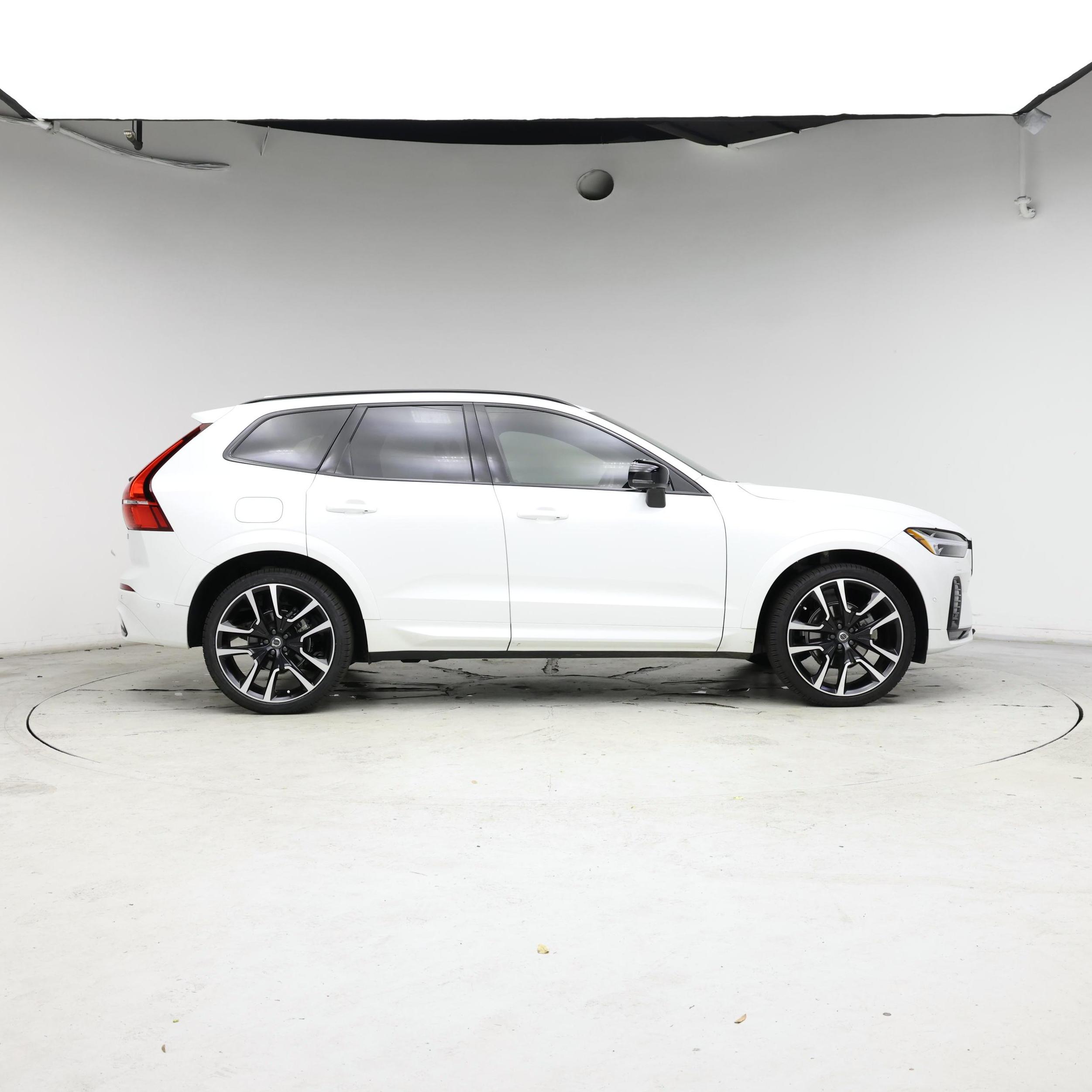 Thumbnail: 2025 Volvo XC60 - 7