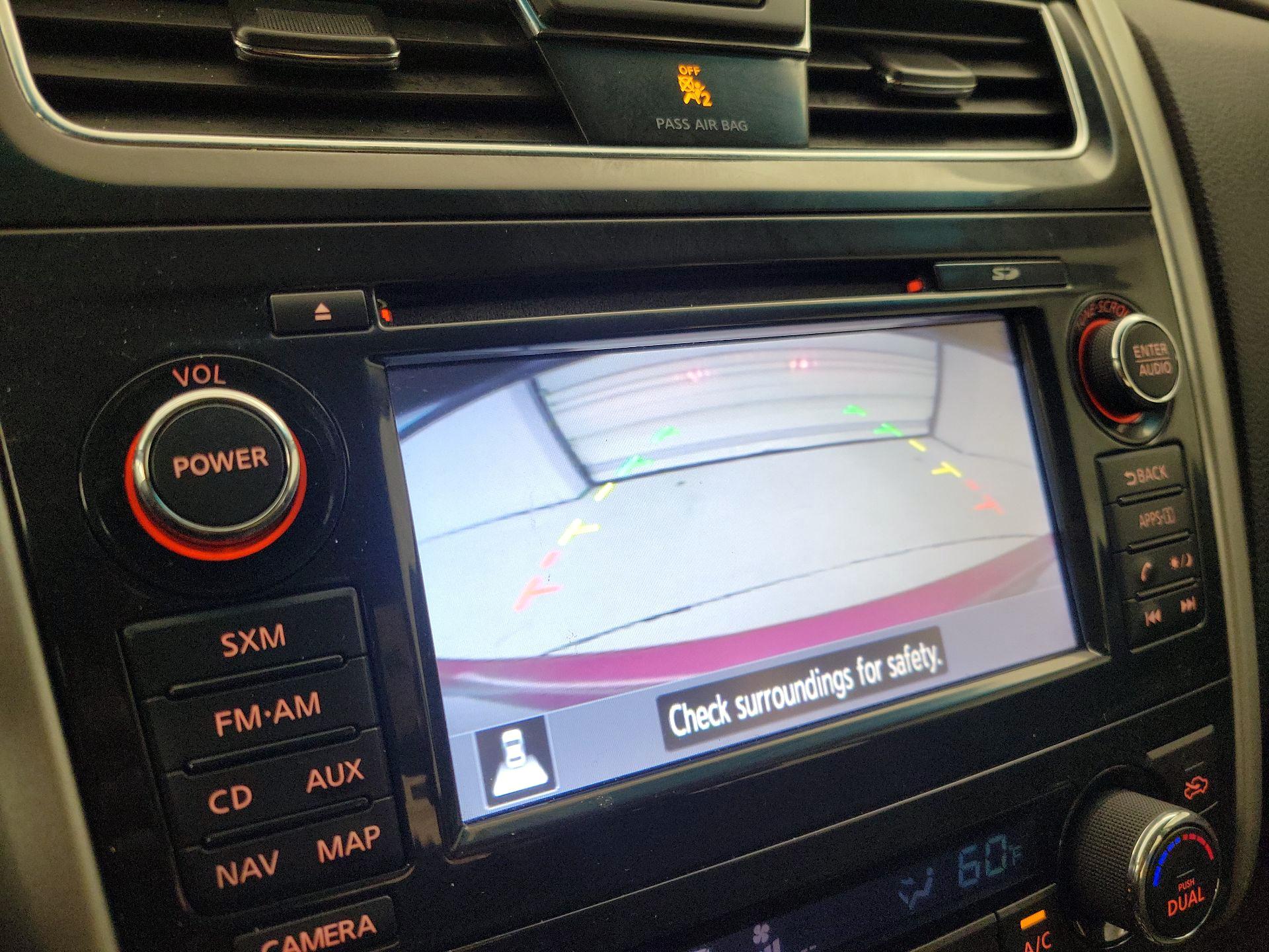 Thumbnail: 2015 Nissan Altima - 15