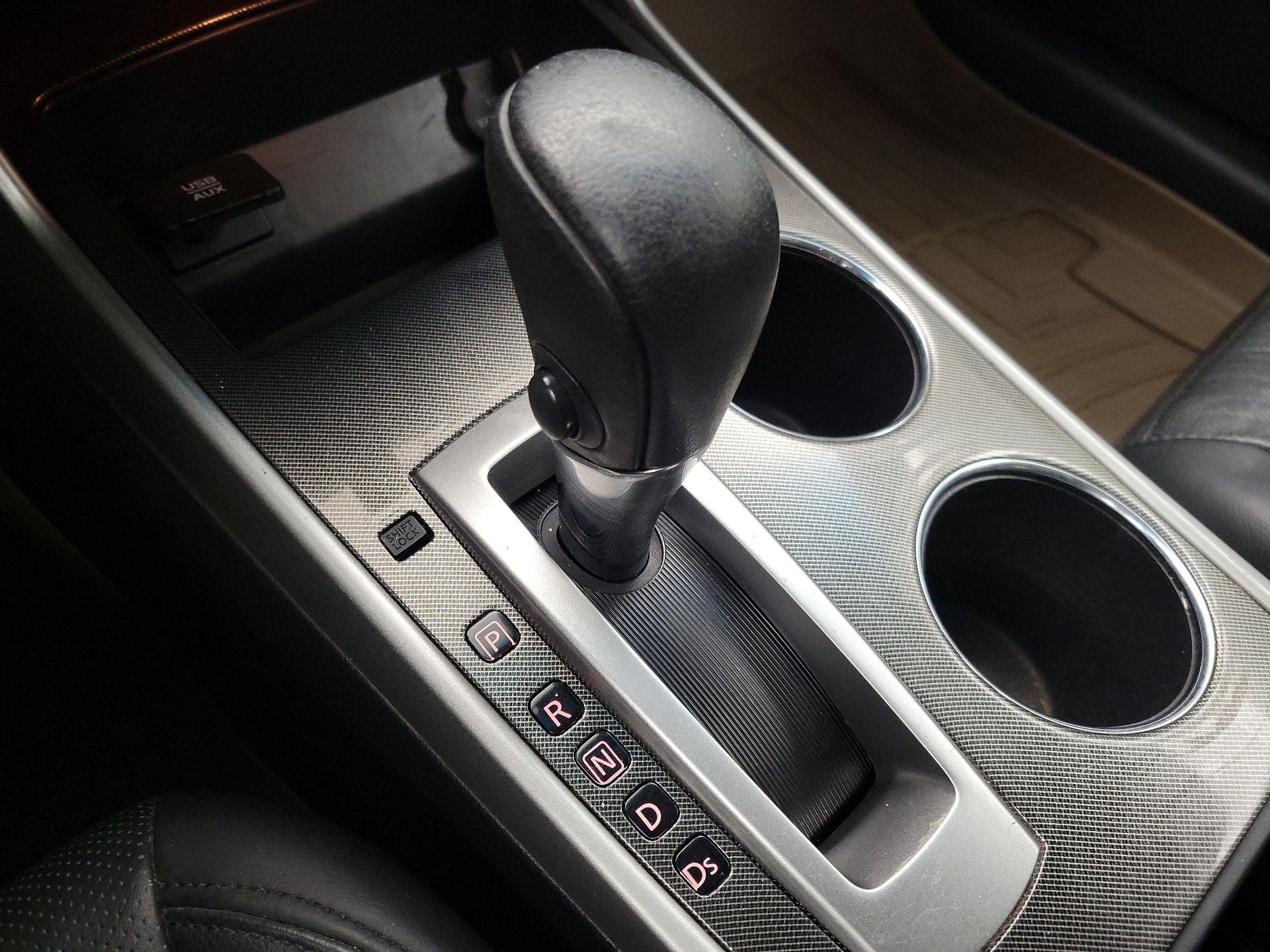 Thumbnail: 2015 Nissan Altima - 18