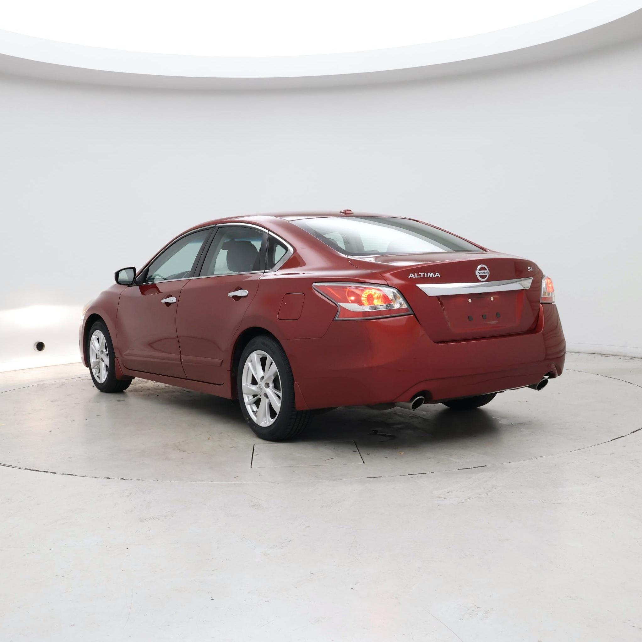 Thumbnail: 2015 Nissan Altima - 2
