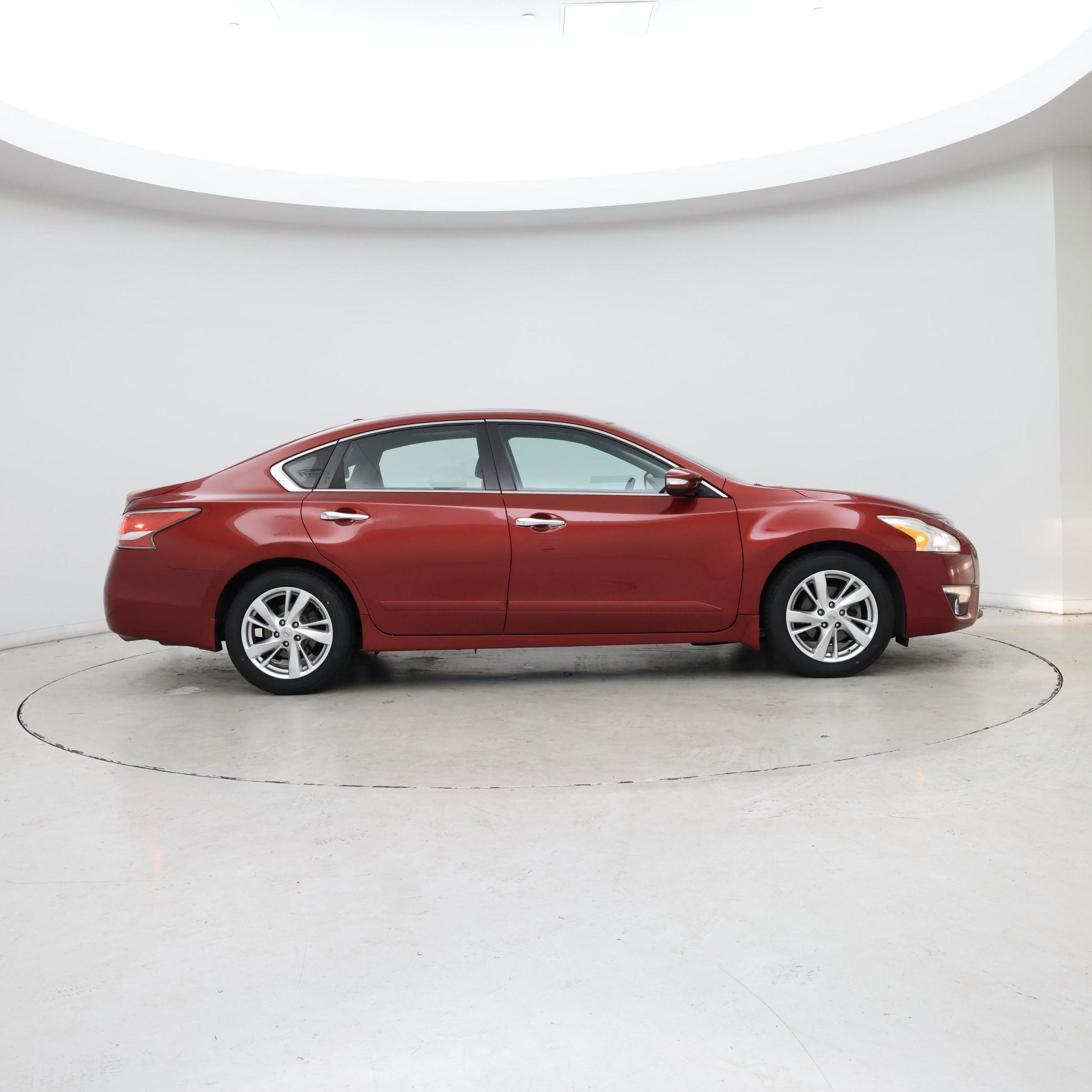 Thumbnail: 2015 Nissan Altima - 7