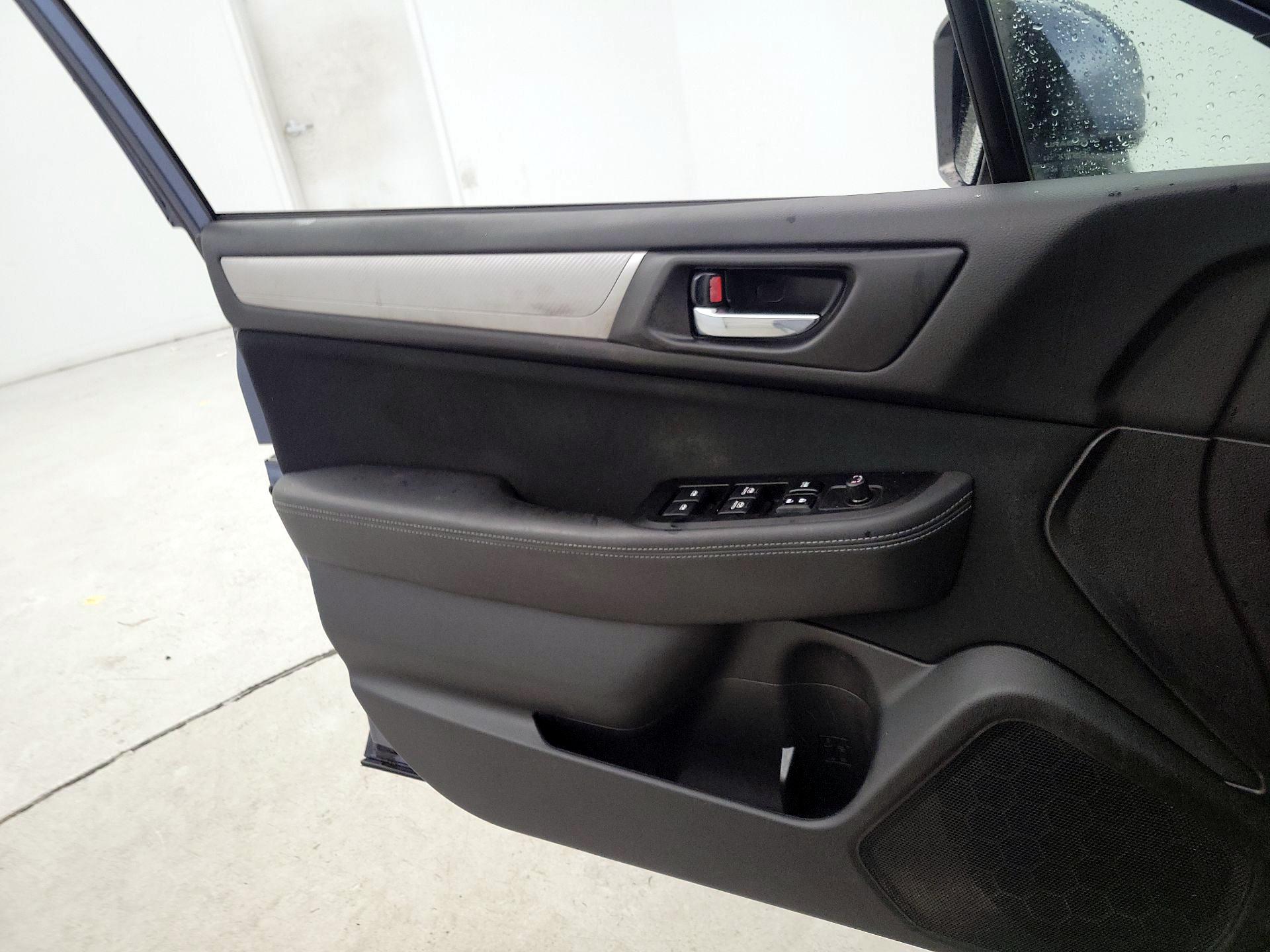 Thumbnail: 2015 Subaru Outback - 12