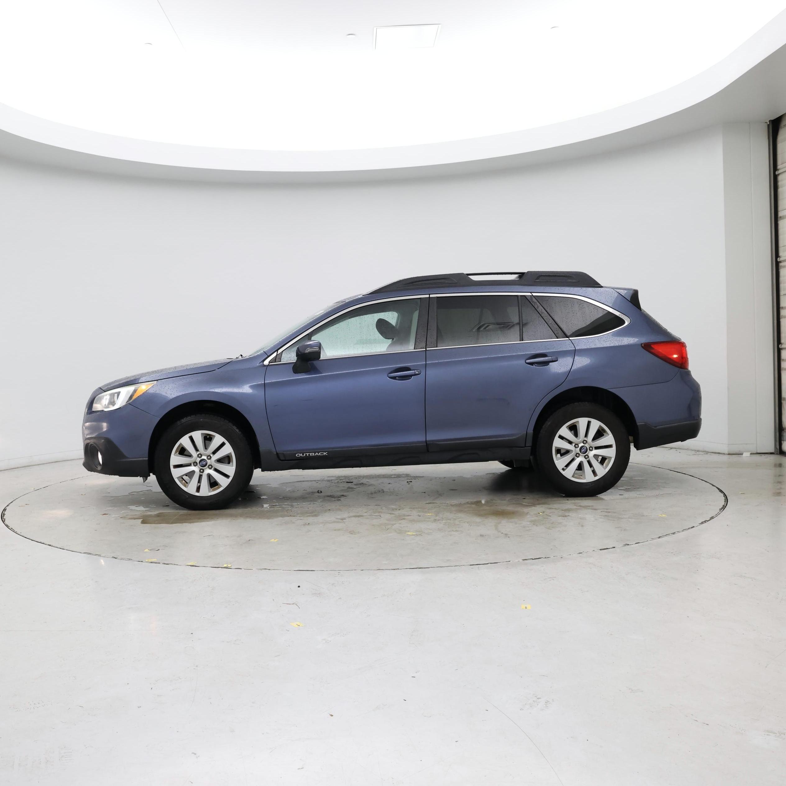 Thumbnail: 2015 Subaru Outback - 3