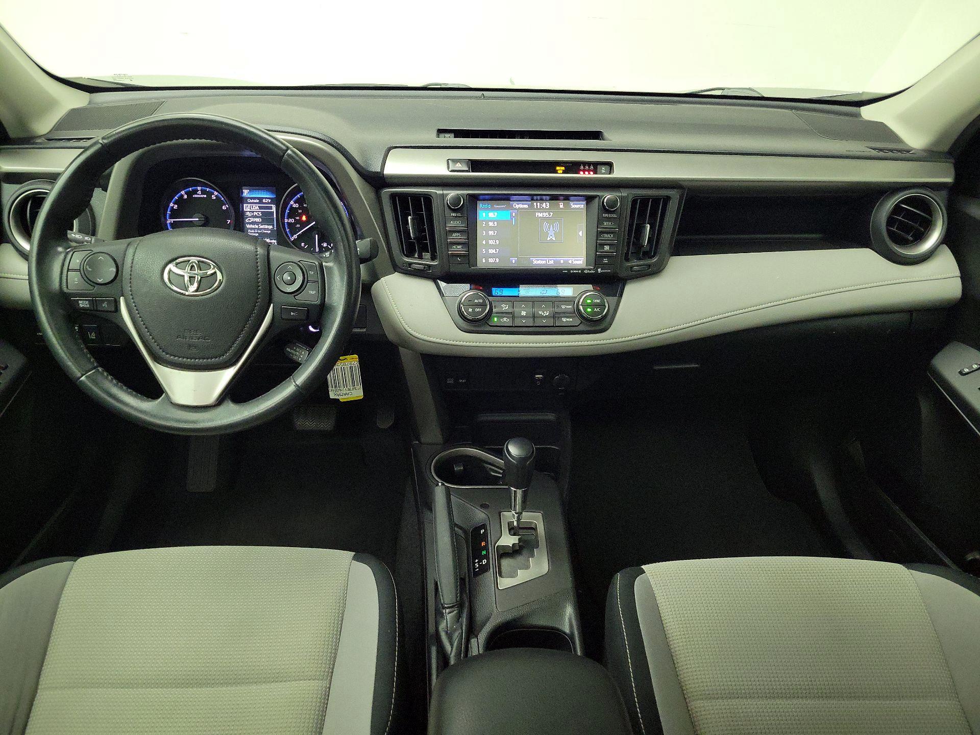 Thumbnail: 2017 Toyota RAV4 - 9