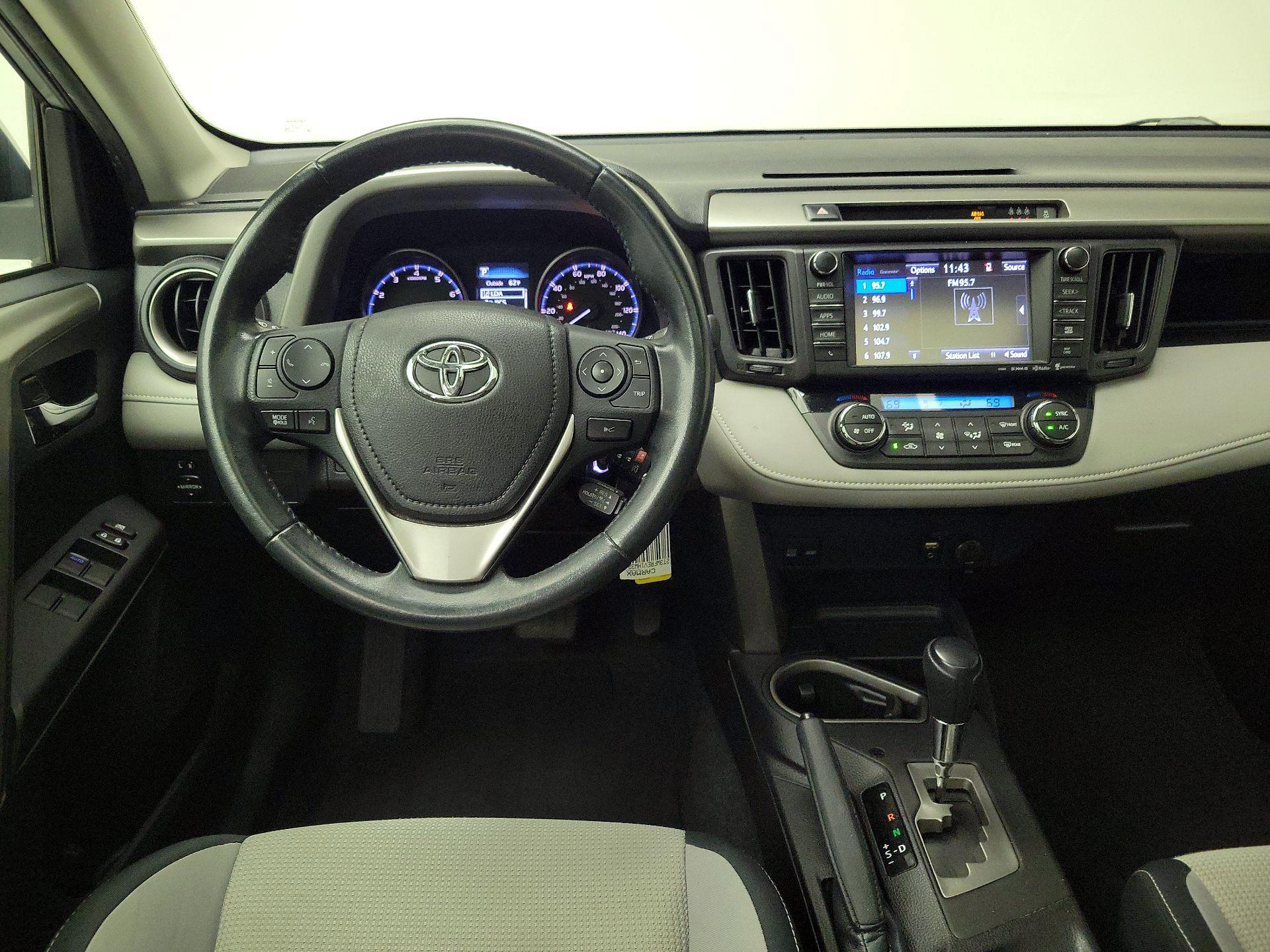 Thumbnail: 2017 Toyota RAV4 - 10