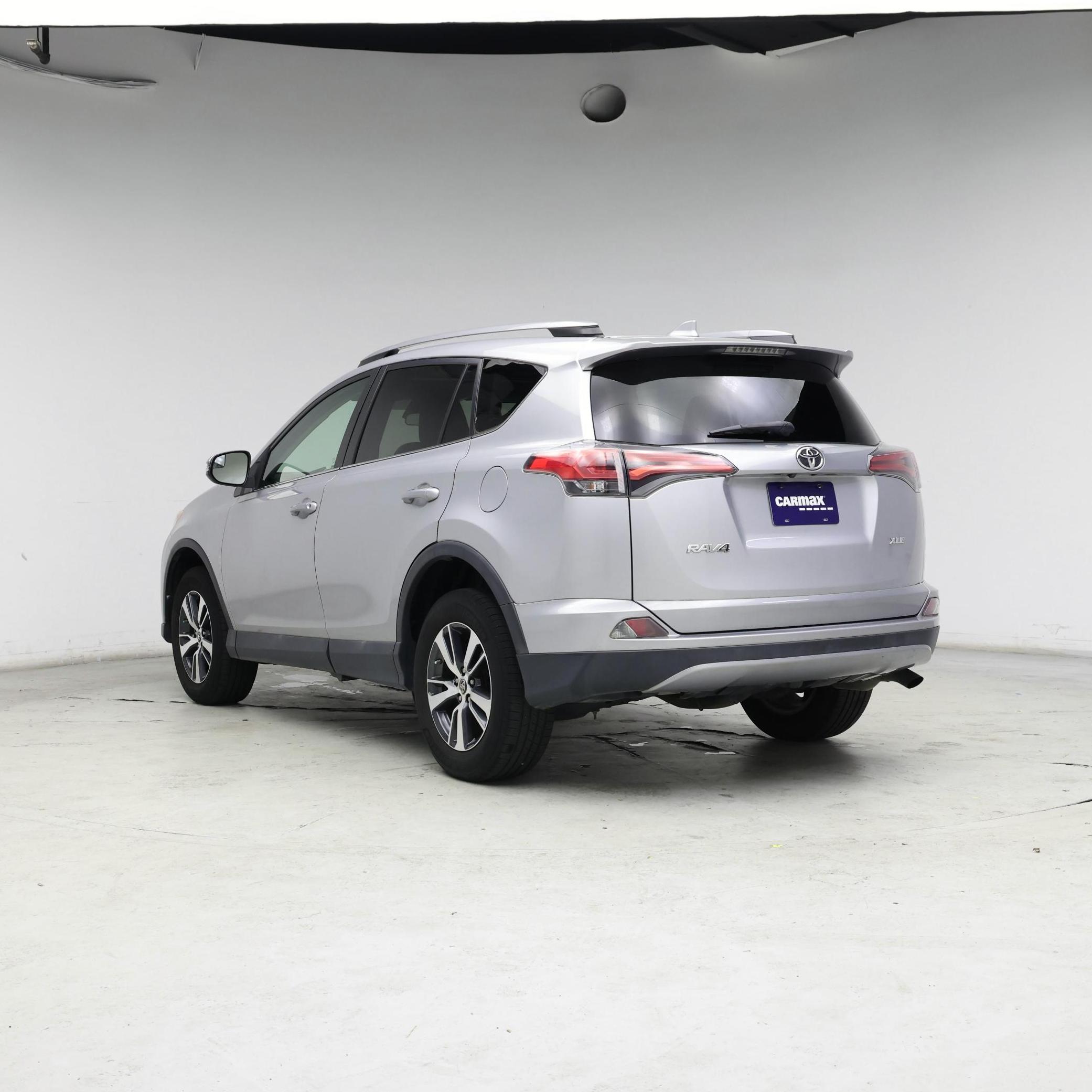 Thumbnail: 2017 Toyota RAV4 - 2