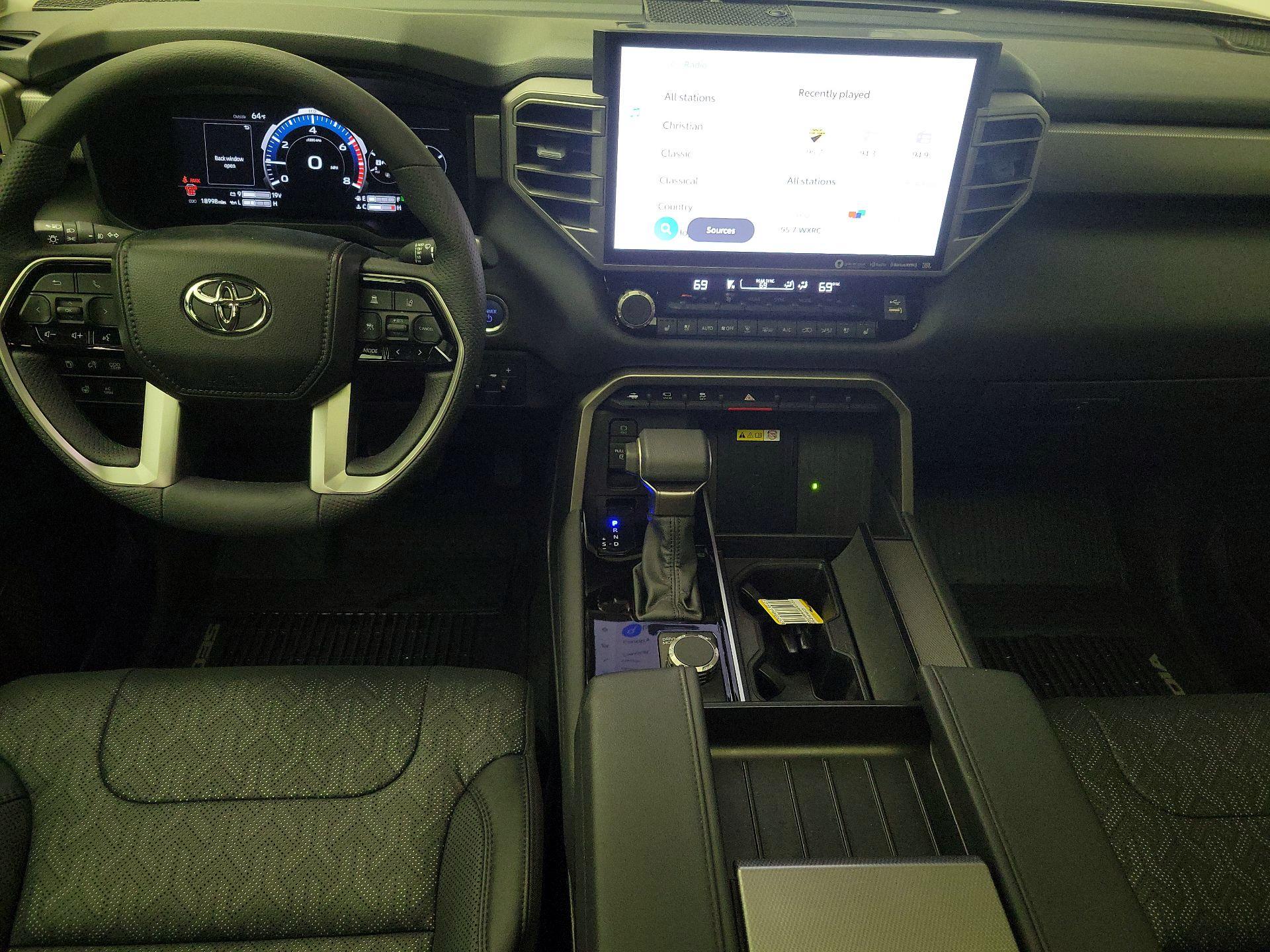 Thumbnail: 2023 Toyota Sequoia - 9