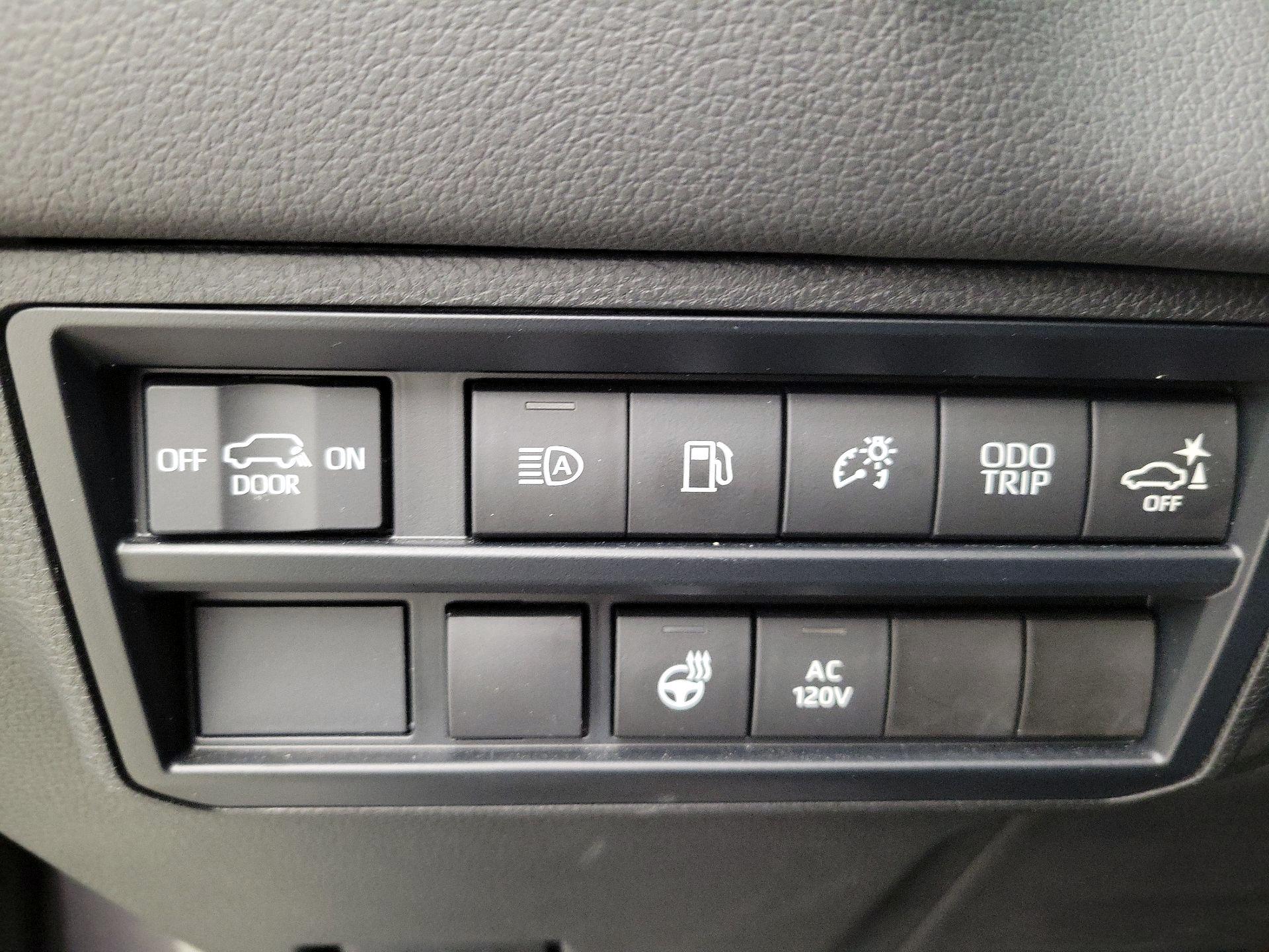 Thumbnail: 2023 Toyota Sequoia - 13