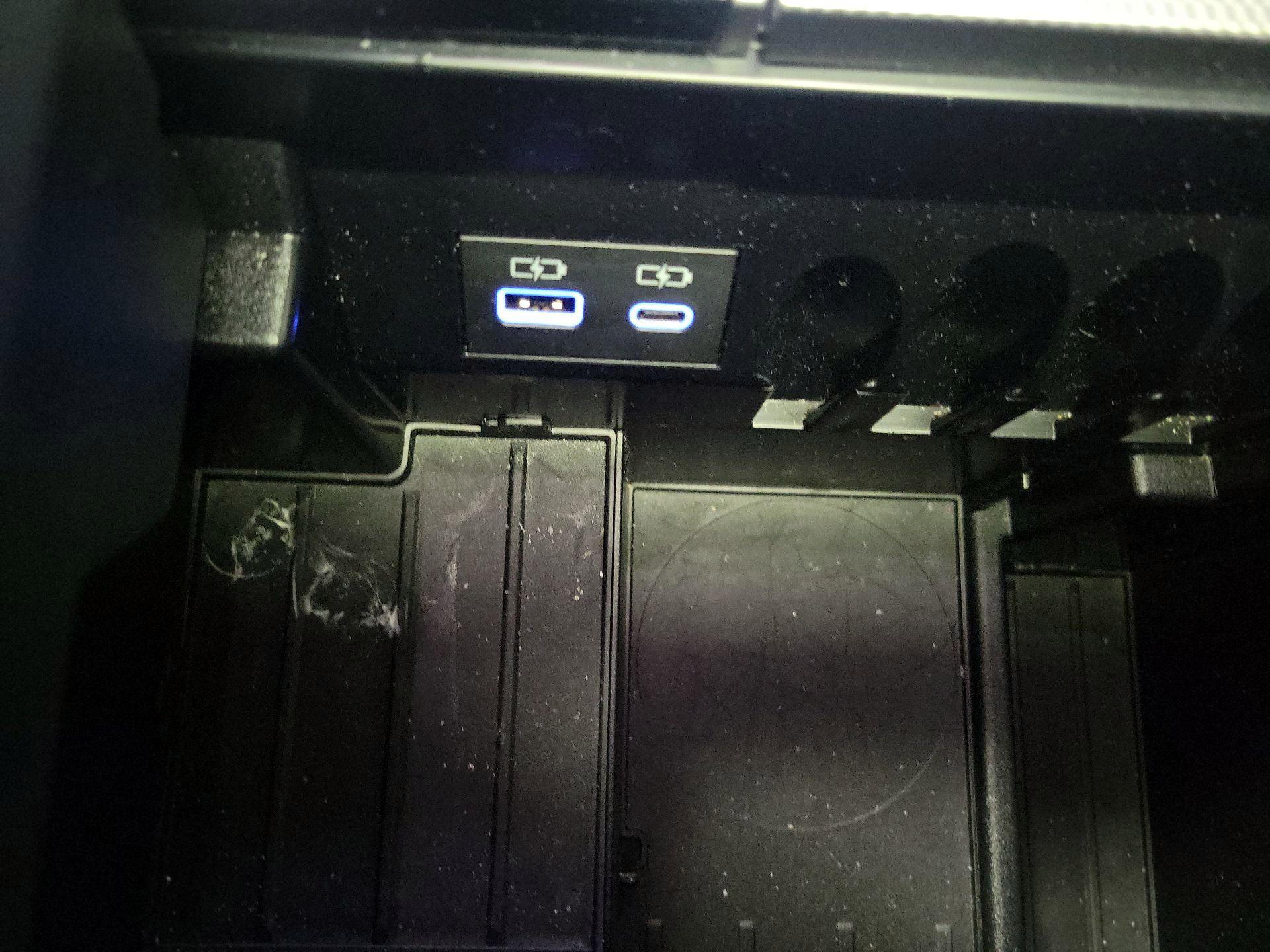 Thumbnail: 2023 Toyota Sequoia - 18