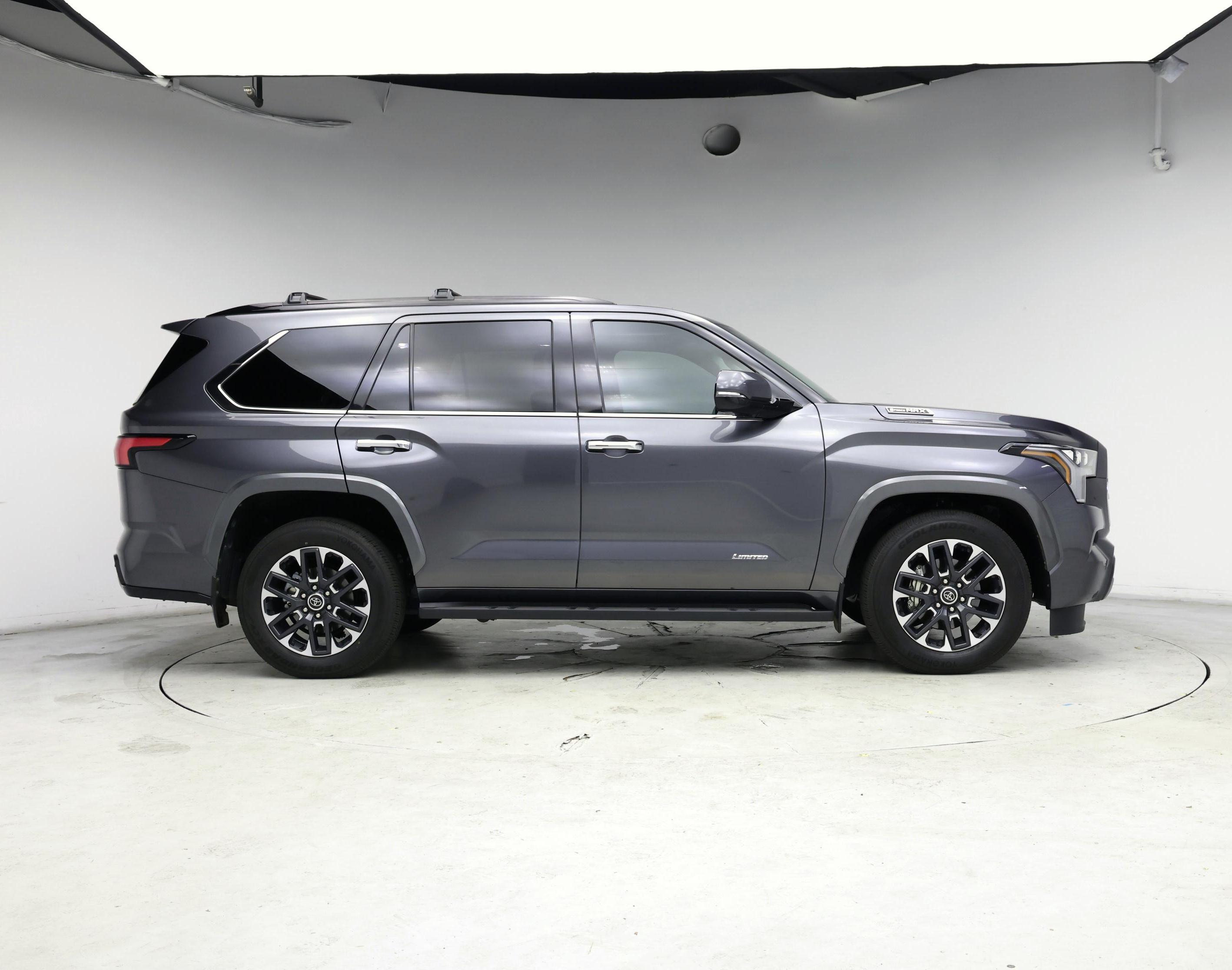 Thumbnail: 2023 Toyota Sequoia - 7