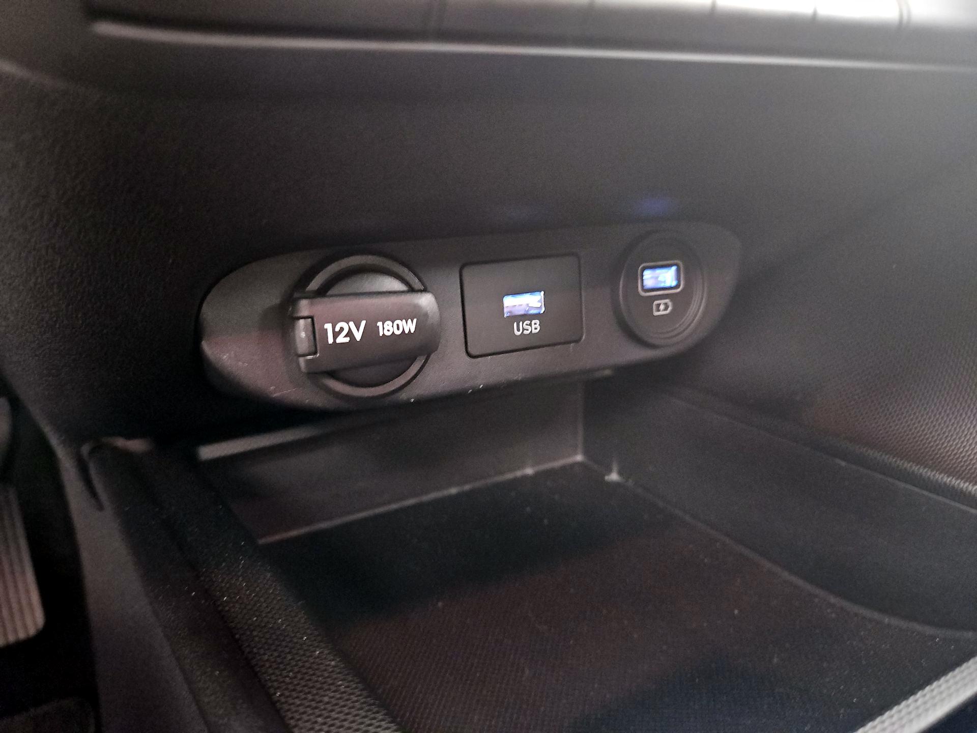 Thumbnail: 2023 Hyundai Elantra - 18