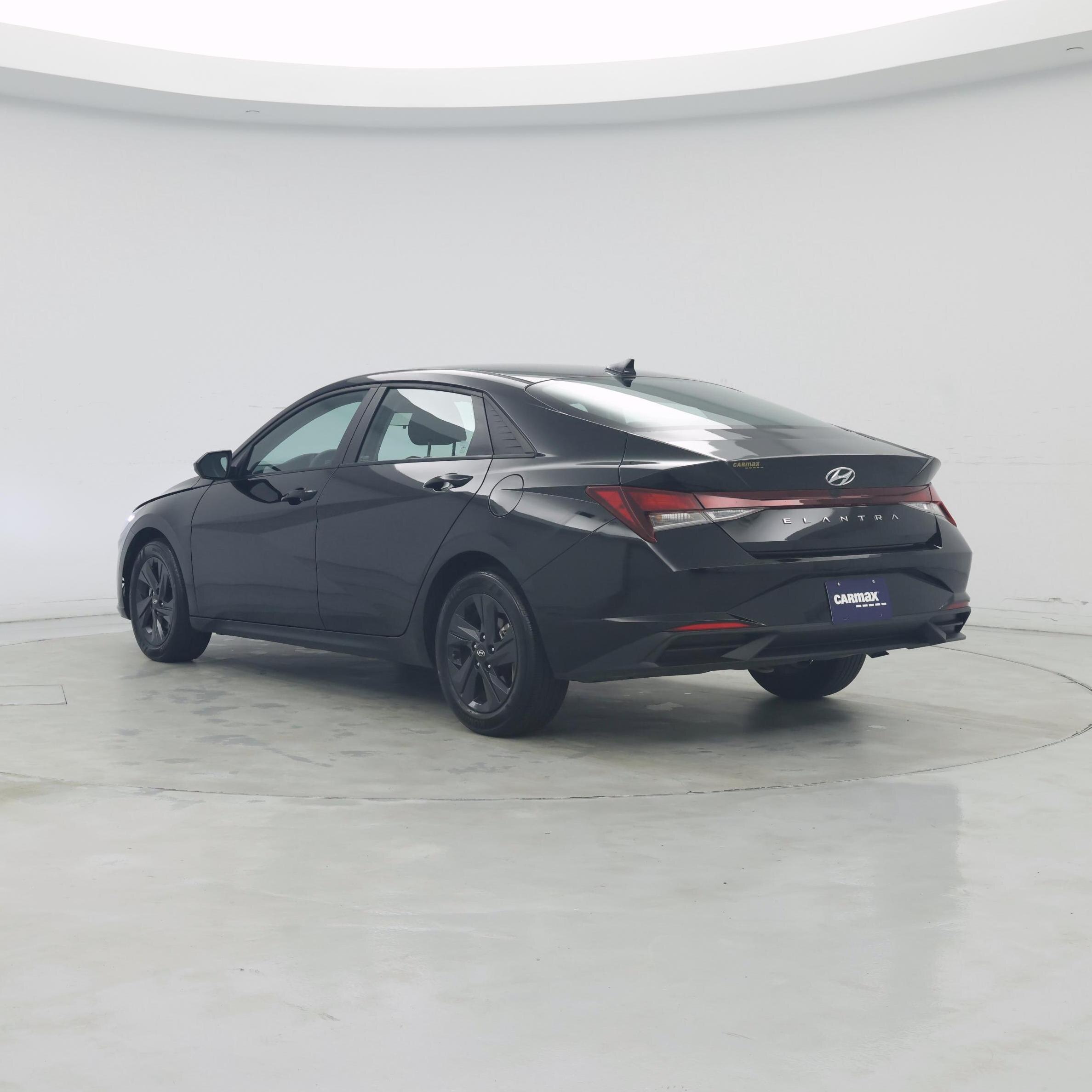 Thumbnail: 2023 Hyundai Elantra - 2