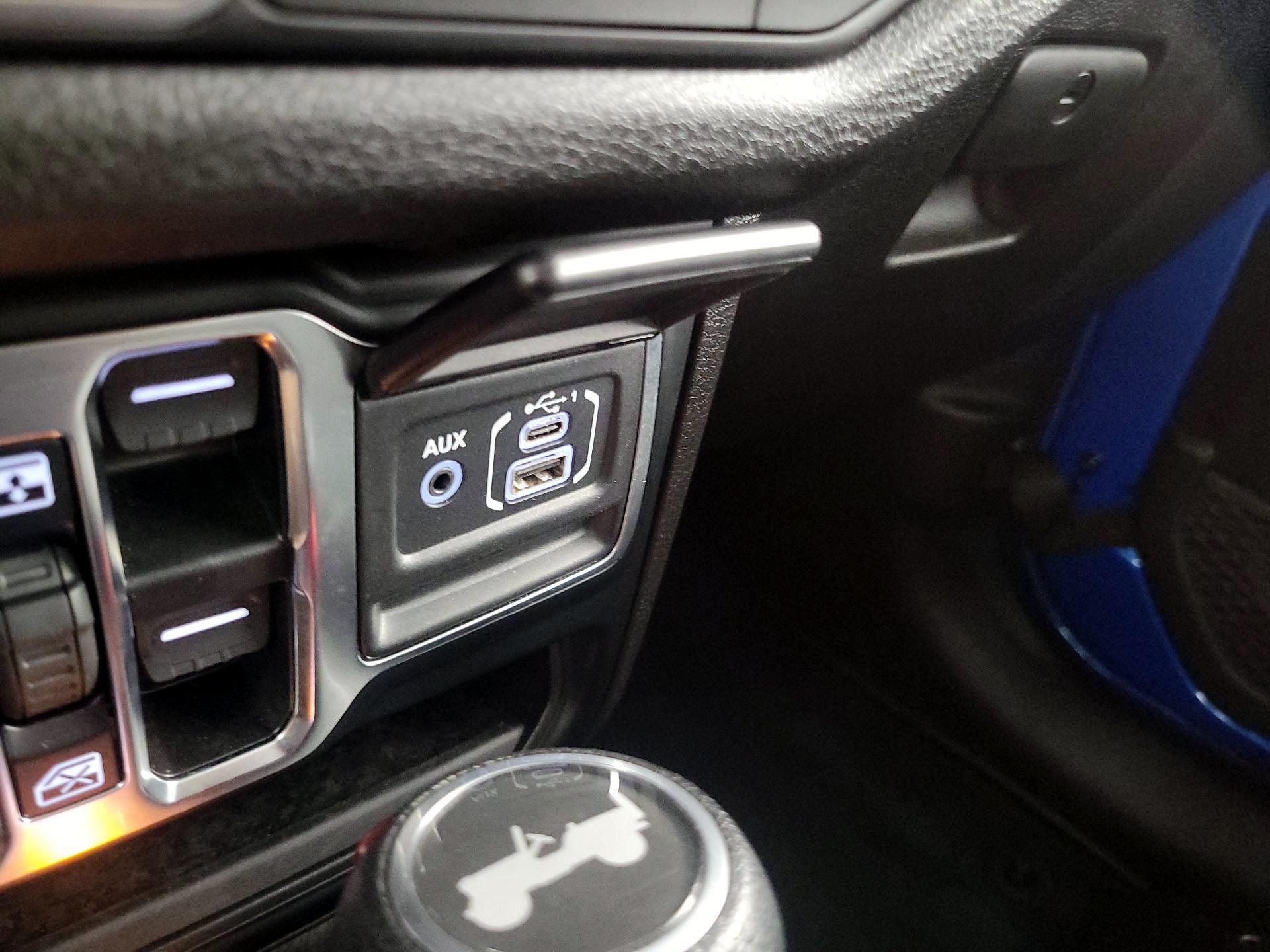 Thumbnail: 2024 Jeep Wrangler - 18