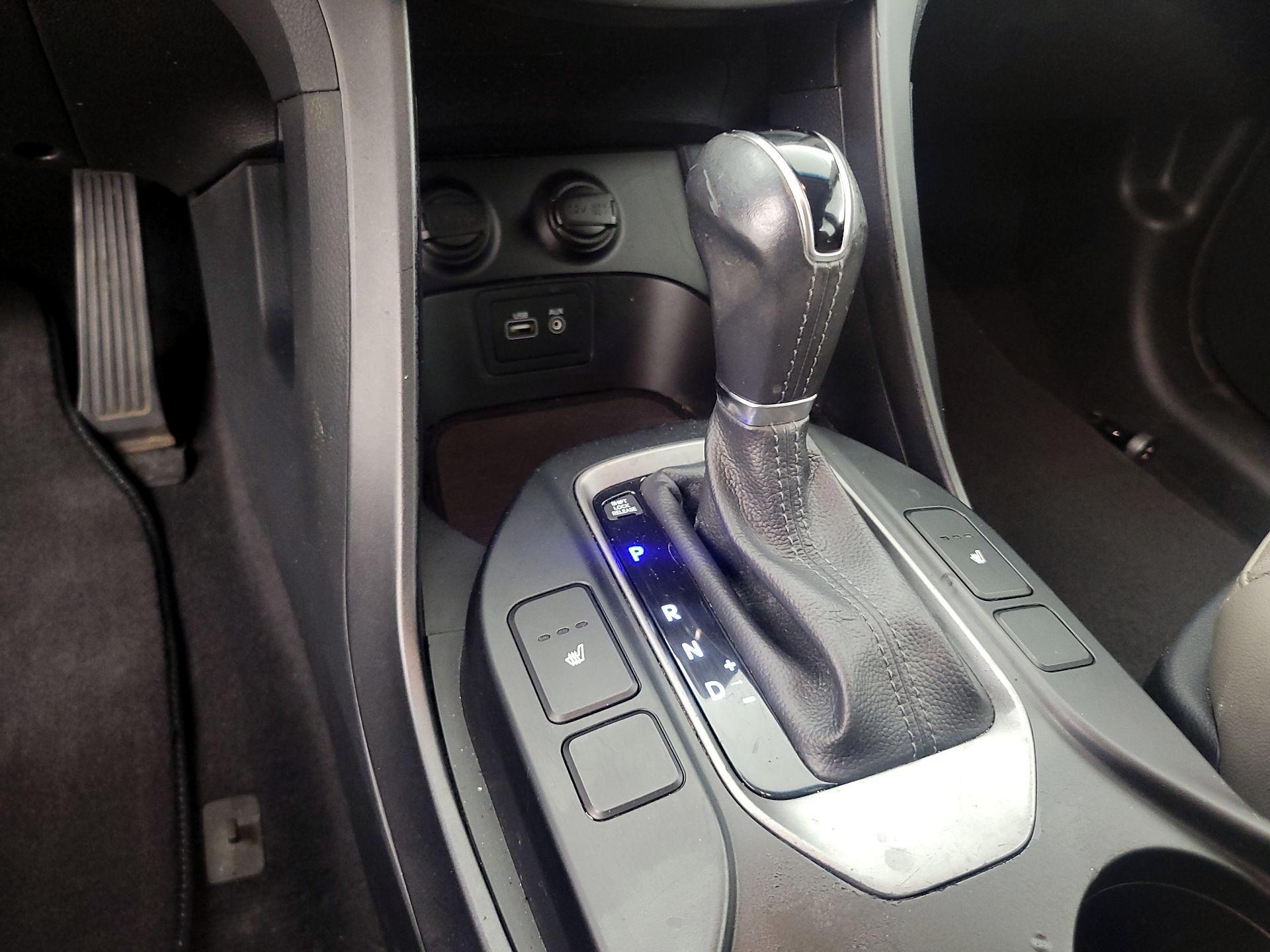 Thumbnail: 2017 Hyundai Santa Fe - 17