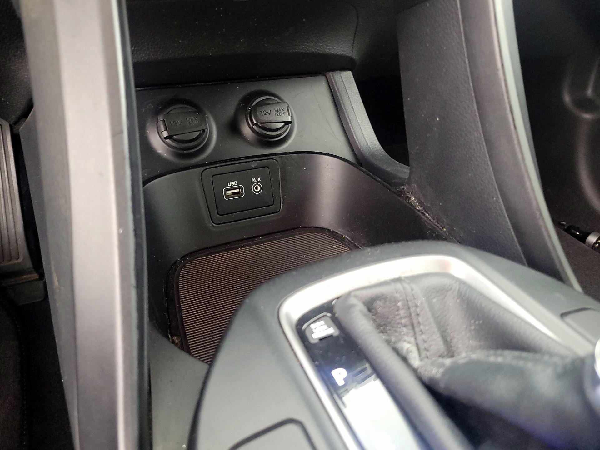 Thumbnail: 2017 Hyundai Santa Fe - 18