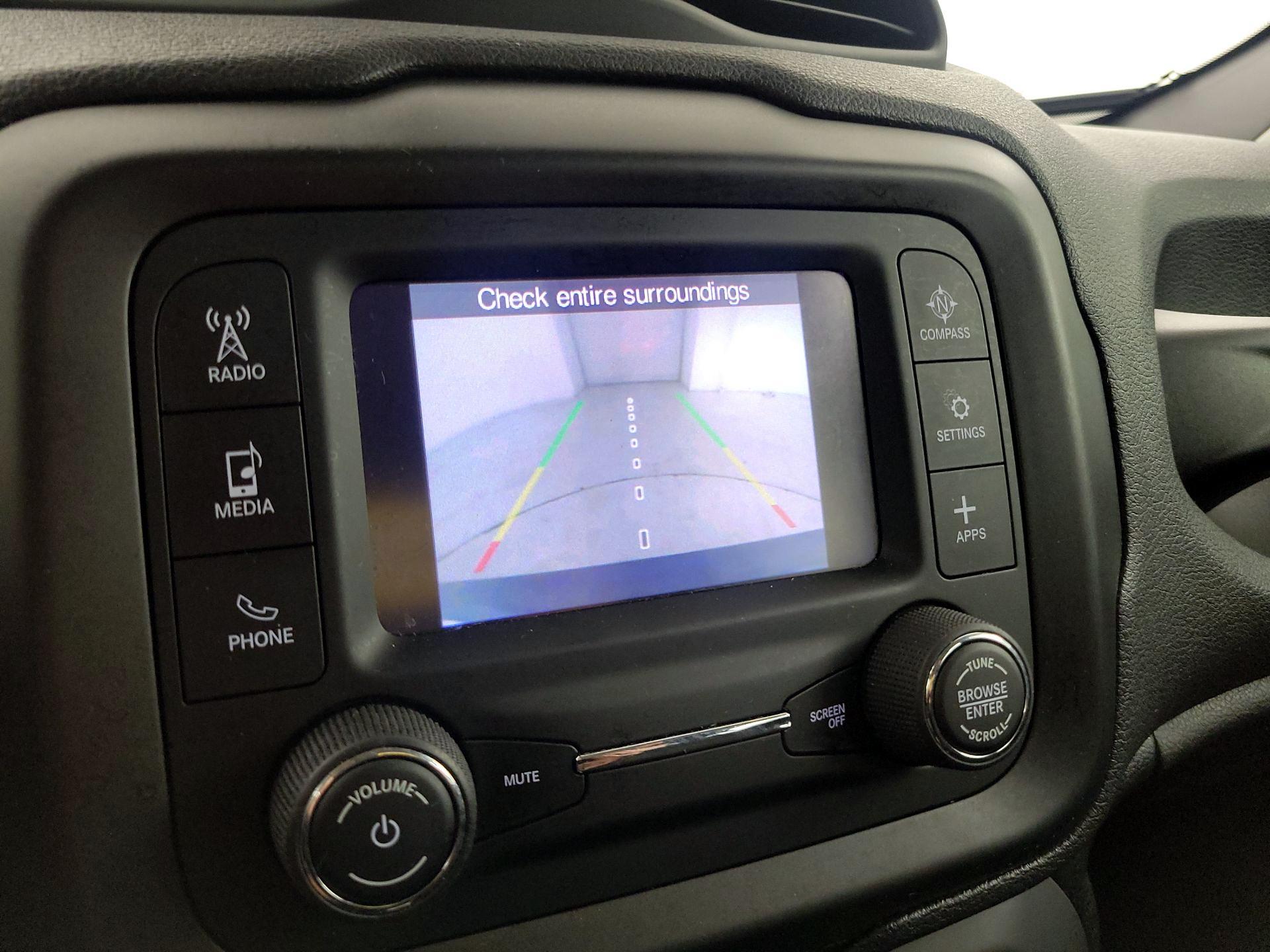 Thumbnail: 2020 Jeep Renegade - 14