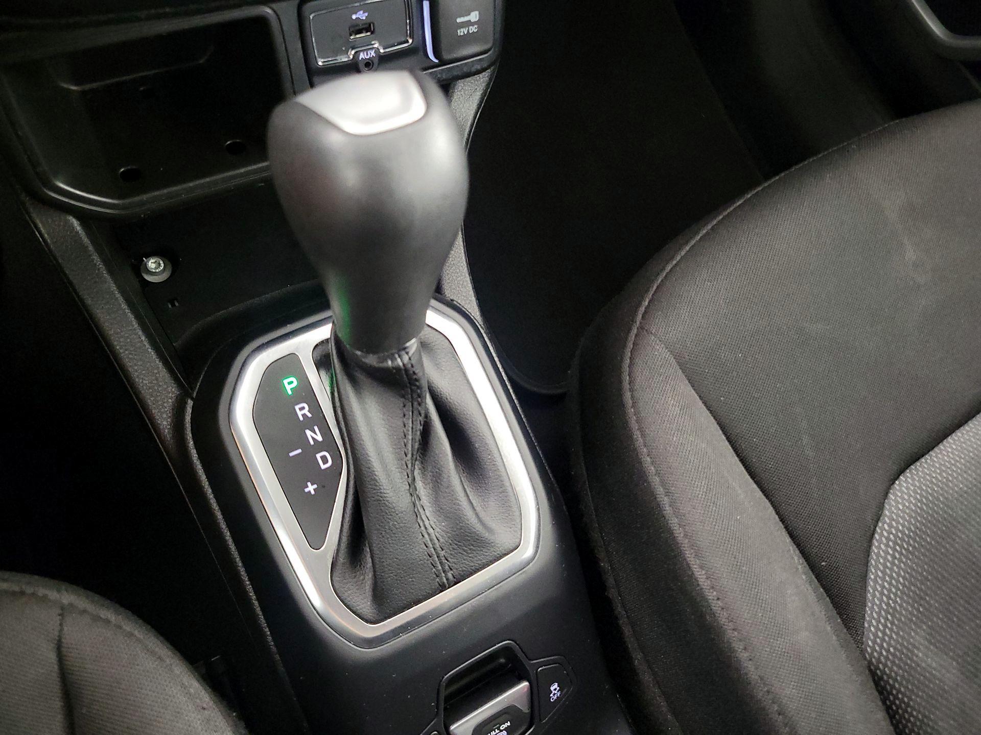 Thumbnail: 2020 Jeep Renegade - 17