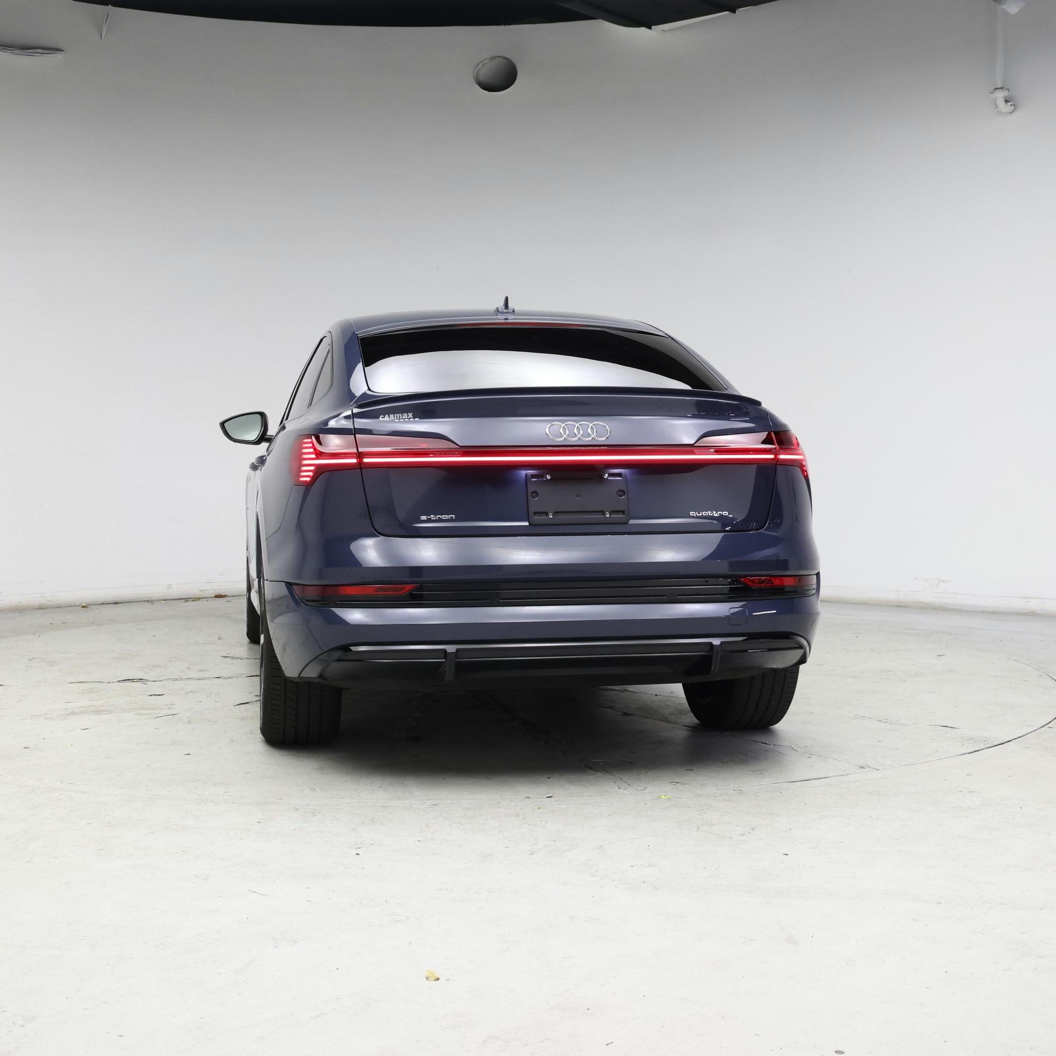 Thumbnail: 2023 Audi e-tron S - 6