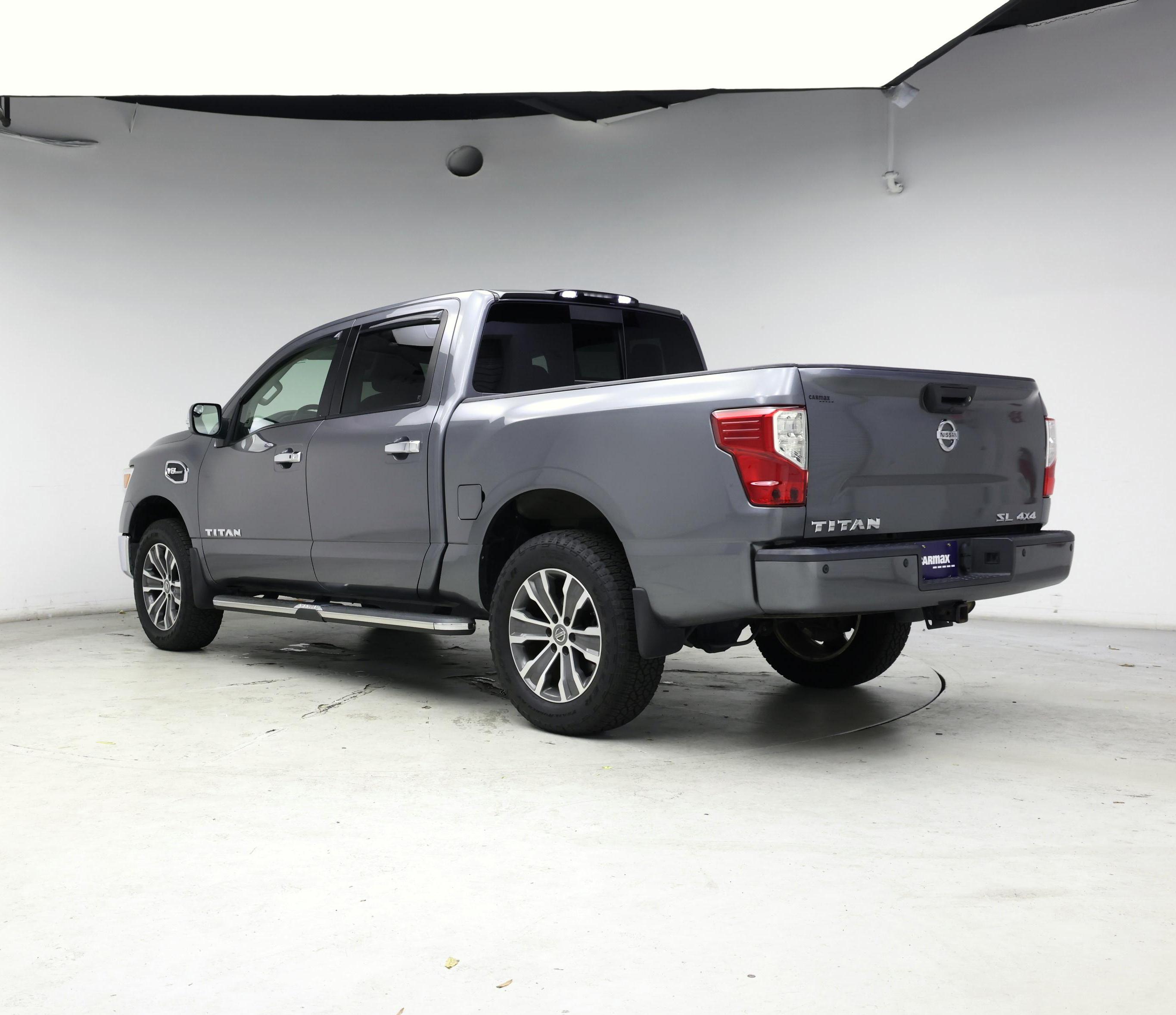 Thumbnail: 2017 Nissan Titan - 2