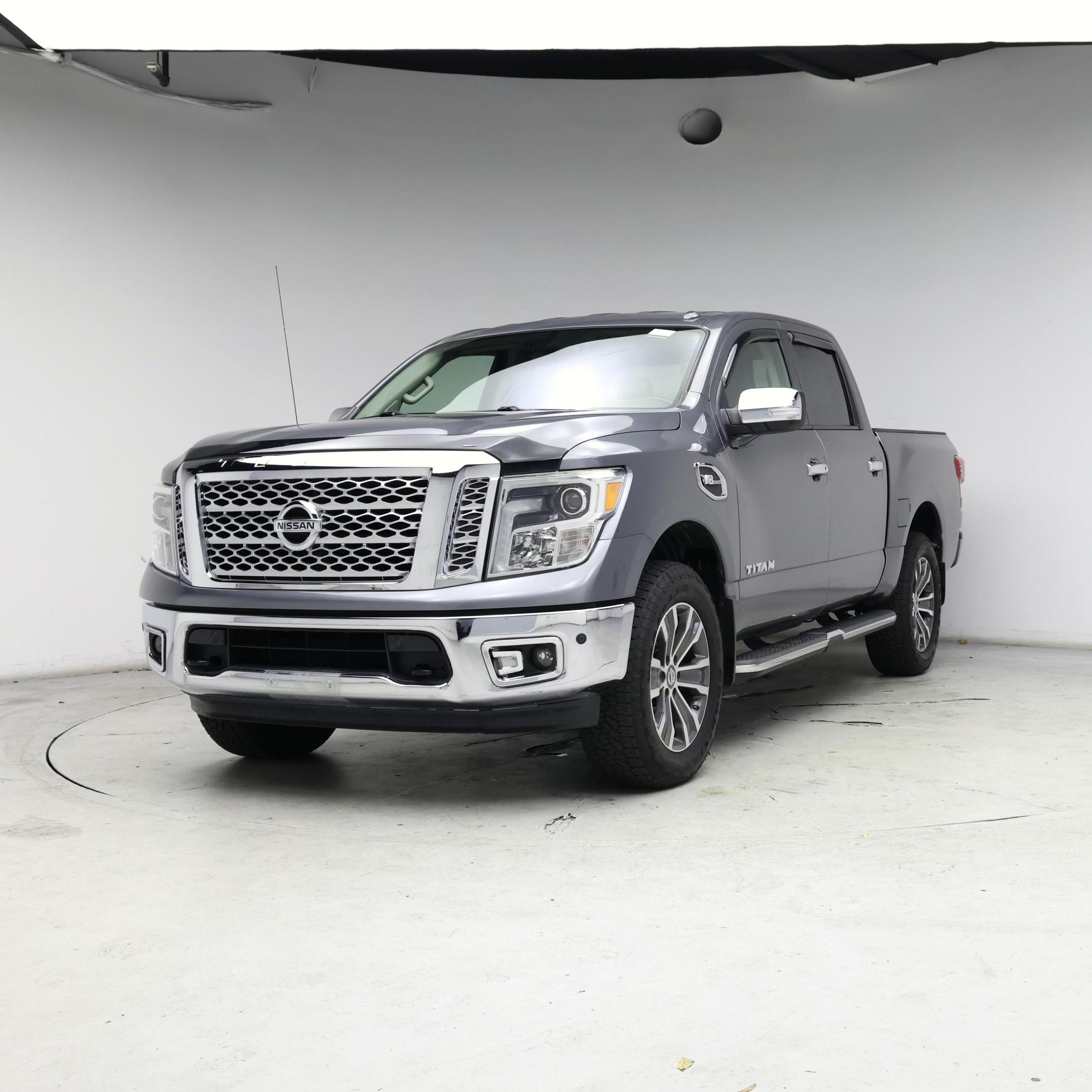 Thumbnail: 2017 Nissan Titan - 4