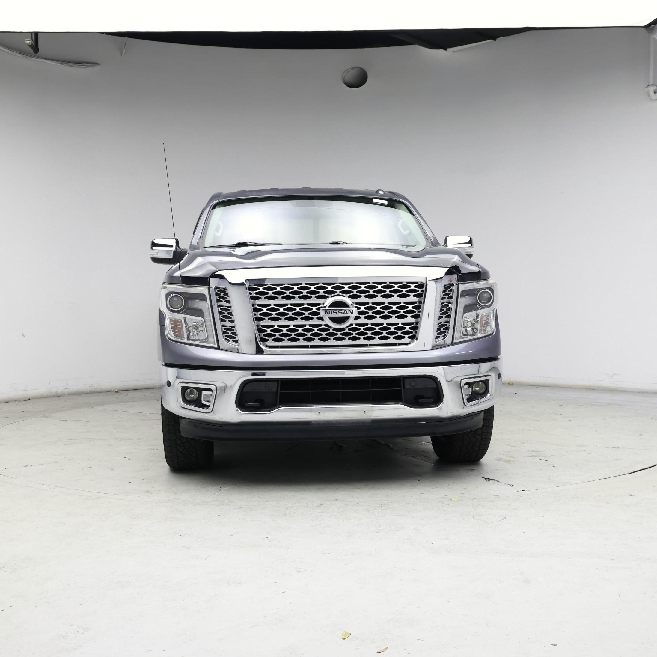 Thumbnail: 2017 Nissan Titan - 5