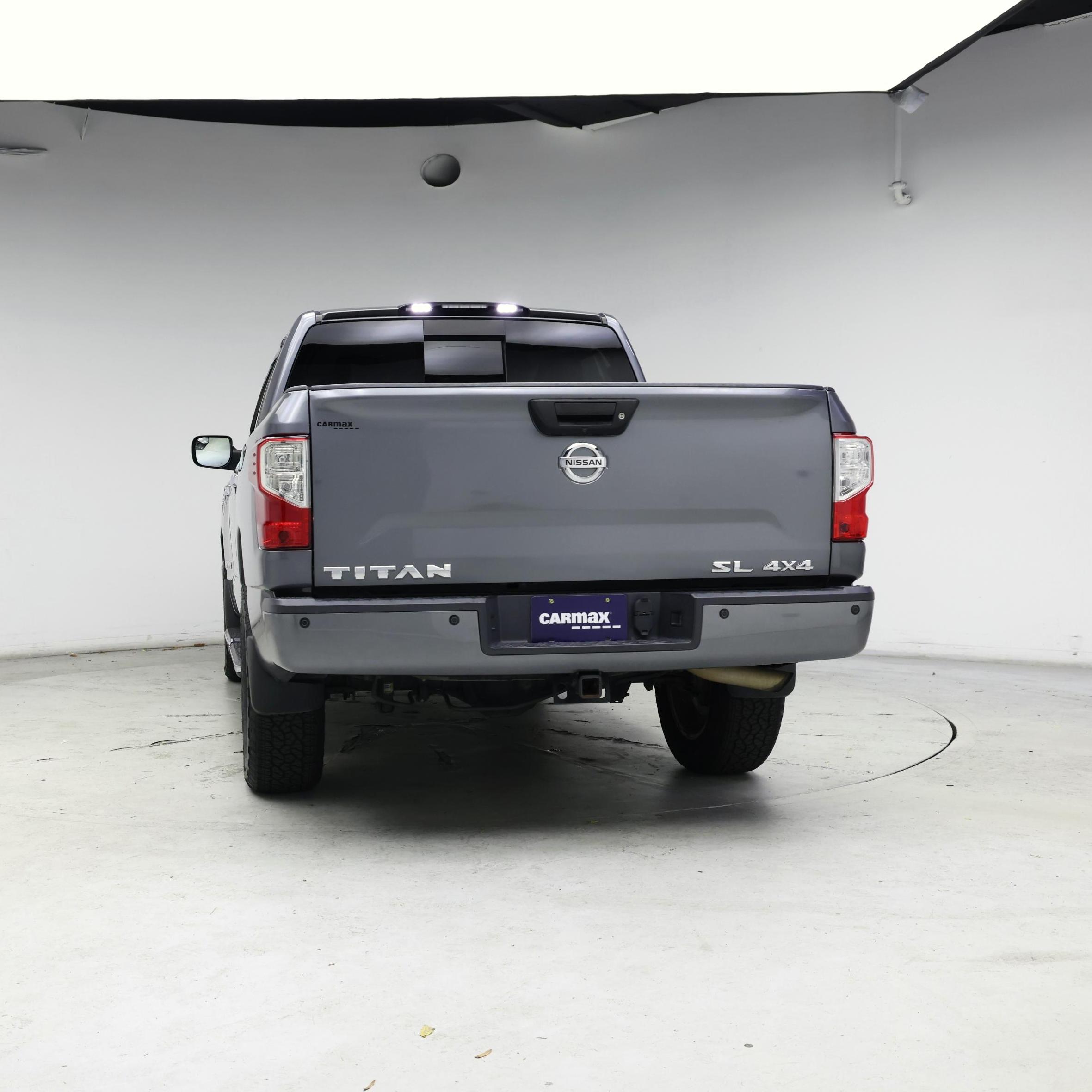 Thumbnail: 2017 Nissan Titan - 6