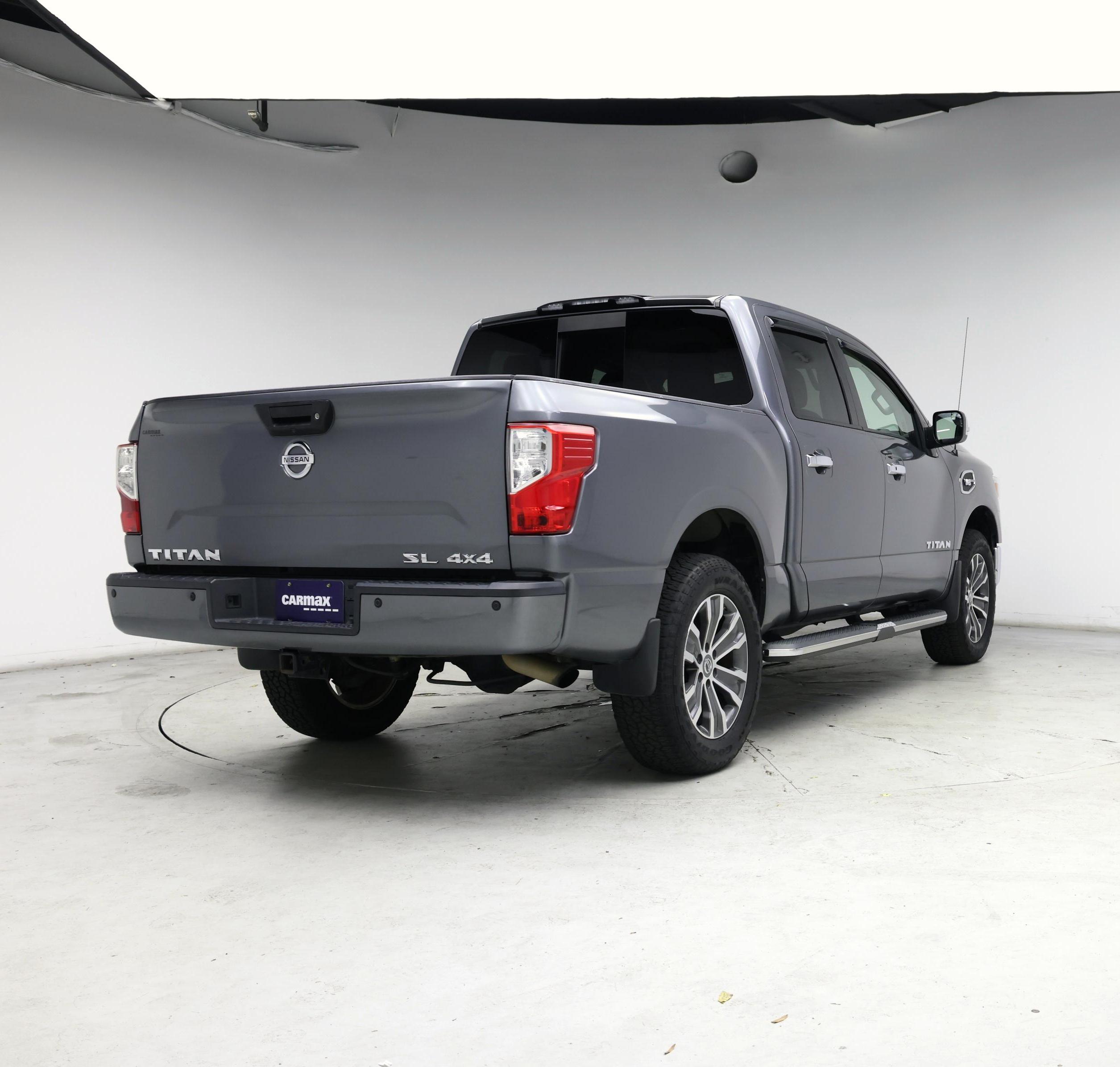 Thumbnail: 2017 Nissan Titan - 8