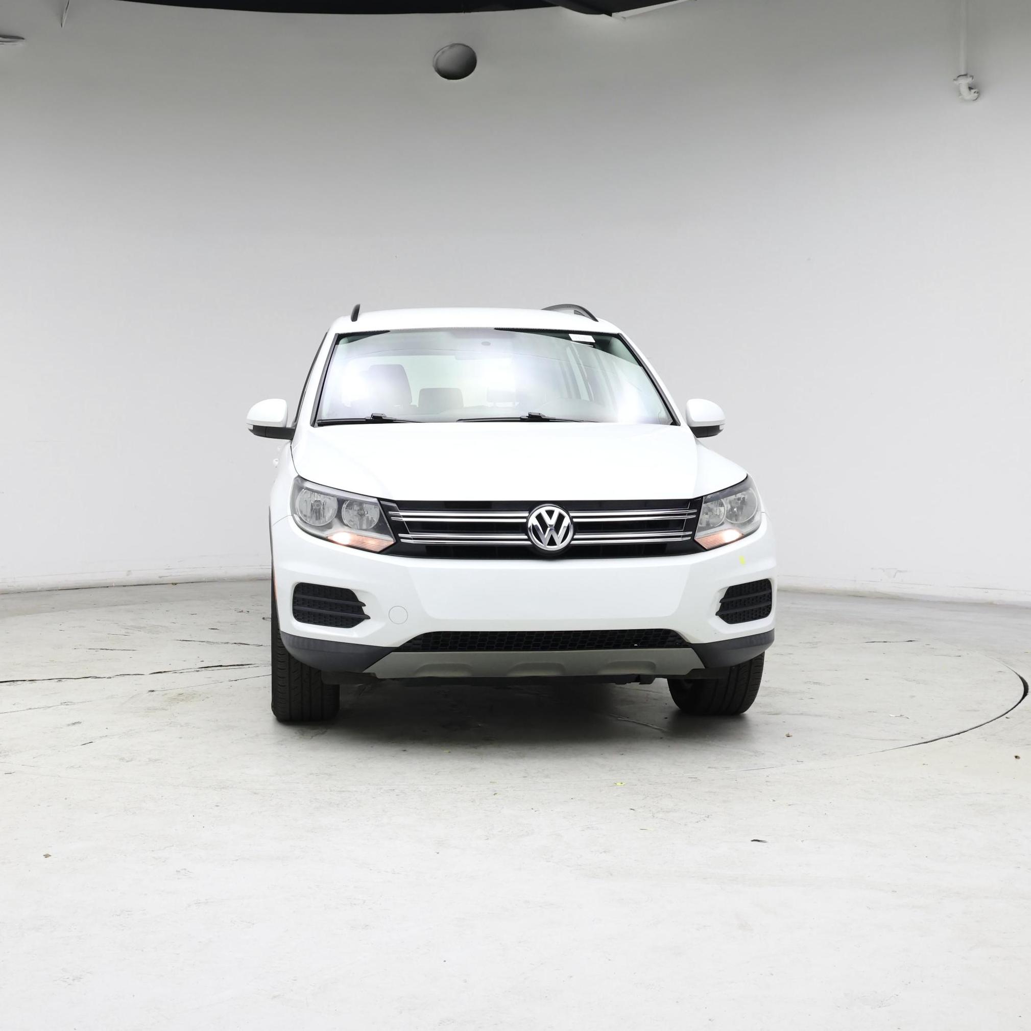 Thumbnail: 2018 Volkswagen Tiguan - 5