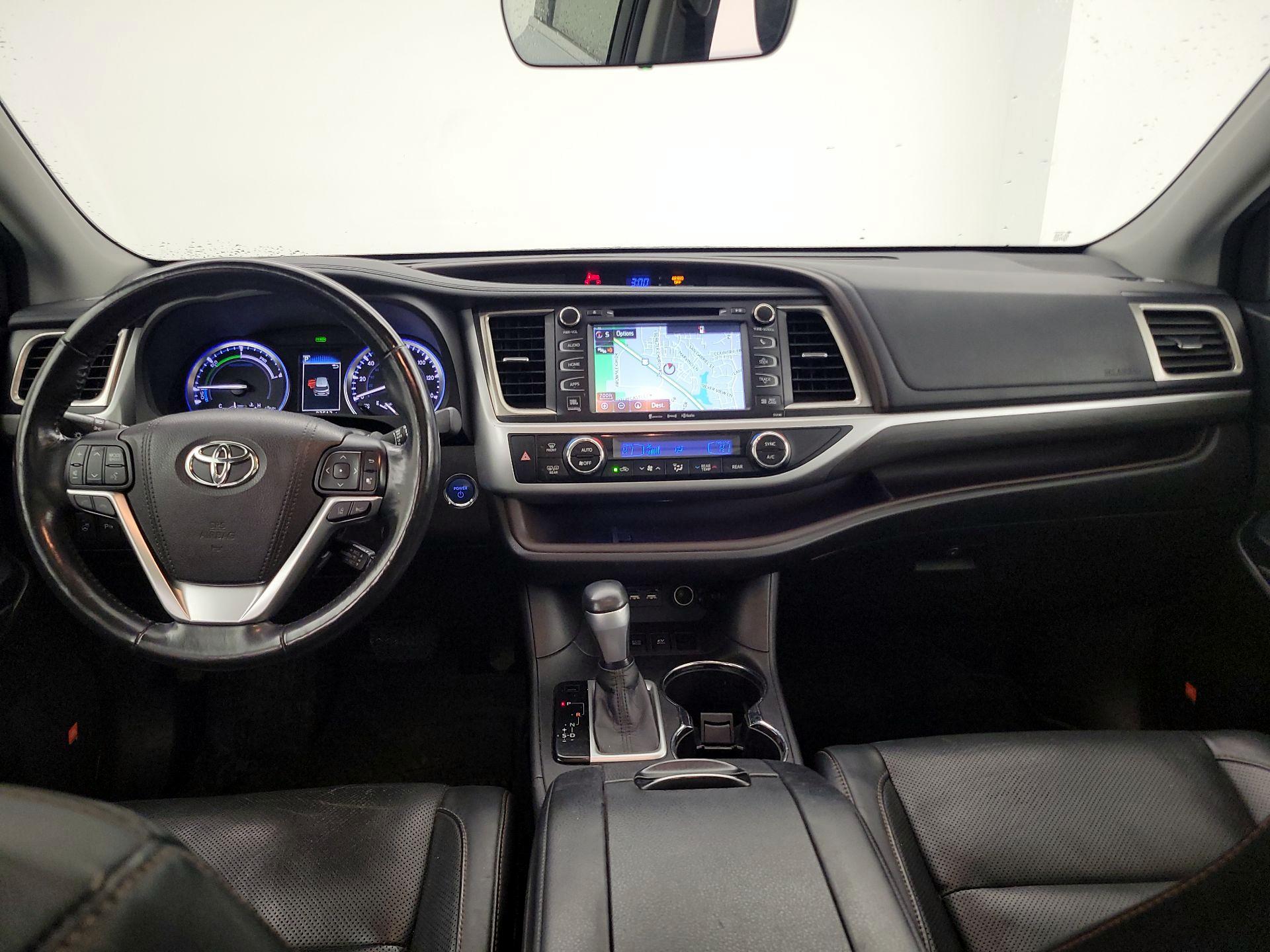 Thumbnail: 2017 Toyota Highlander - 9