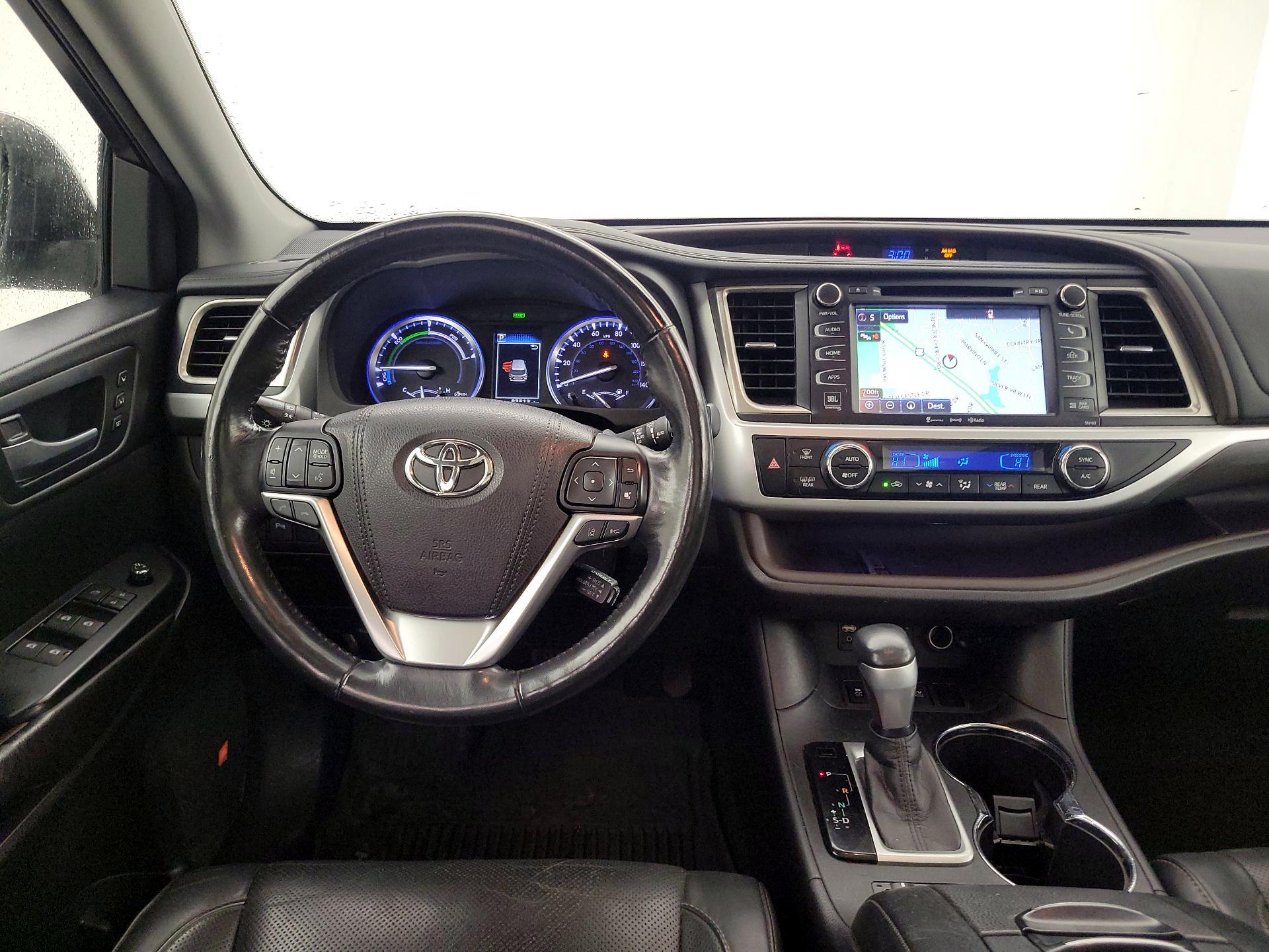 Thumbnail: 2017 Toyota Highlander - 10