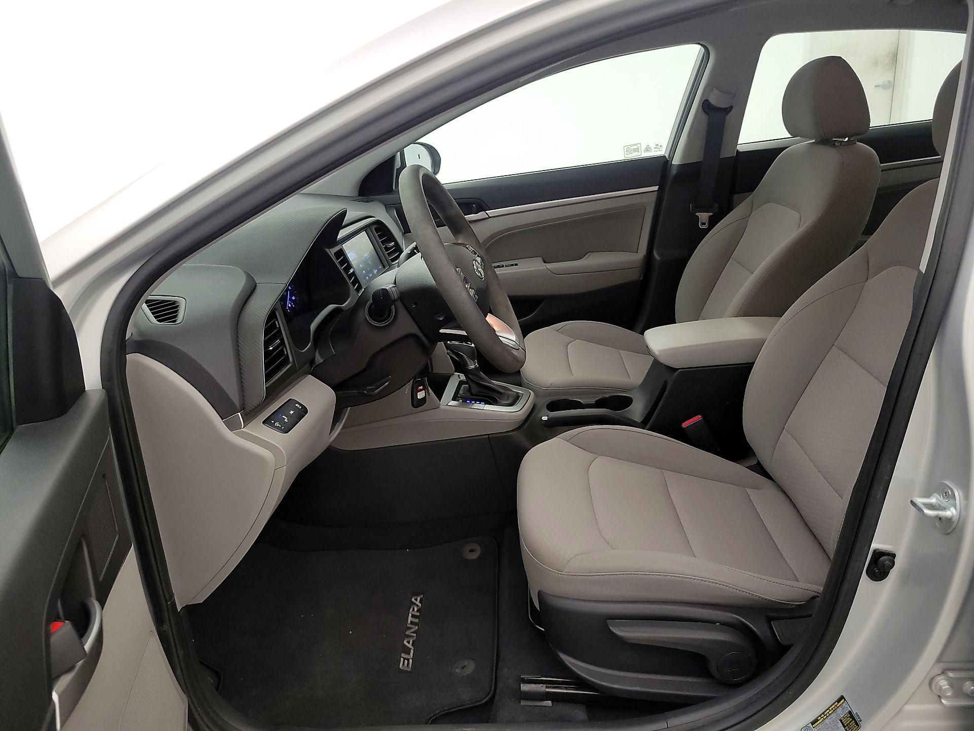 Thumbnail: 2019 Hyundai Elantra - 11