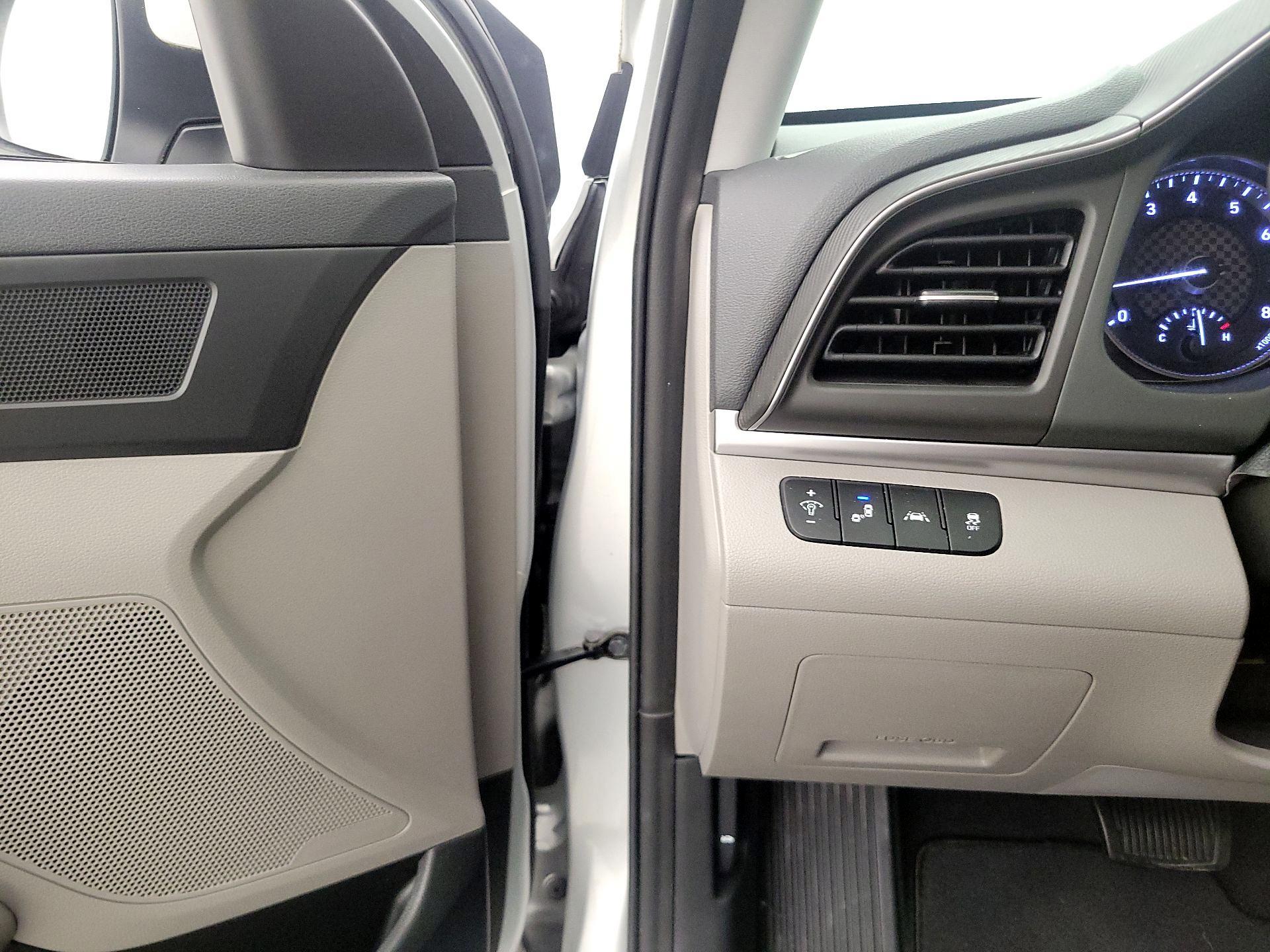 Thumbnail: 2019 Hyundai Elantra - 13